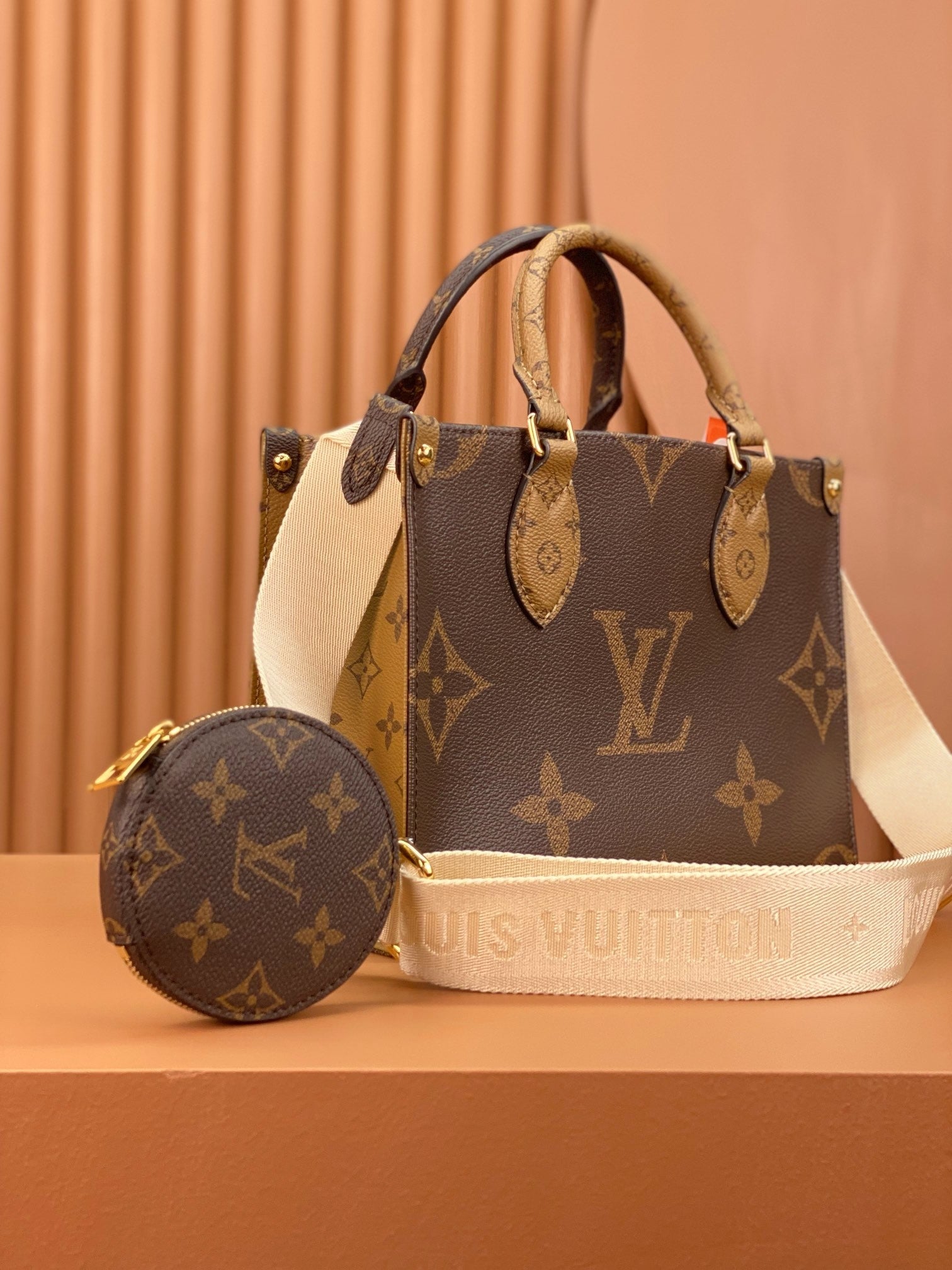 Louis Vuitton women's bags 112