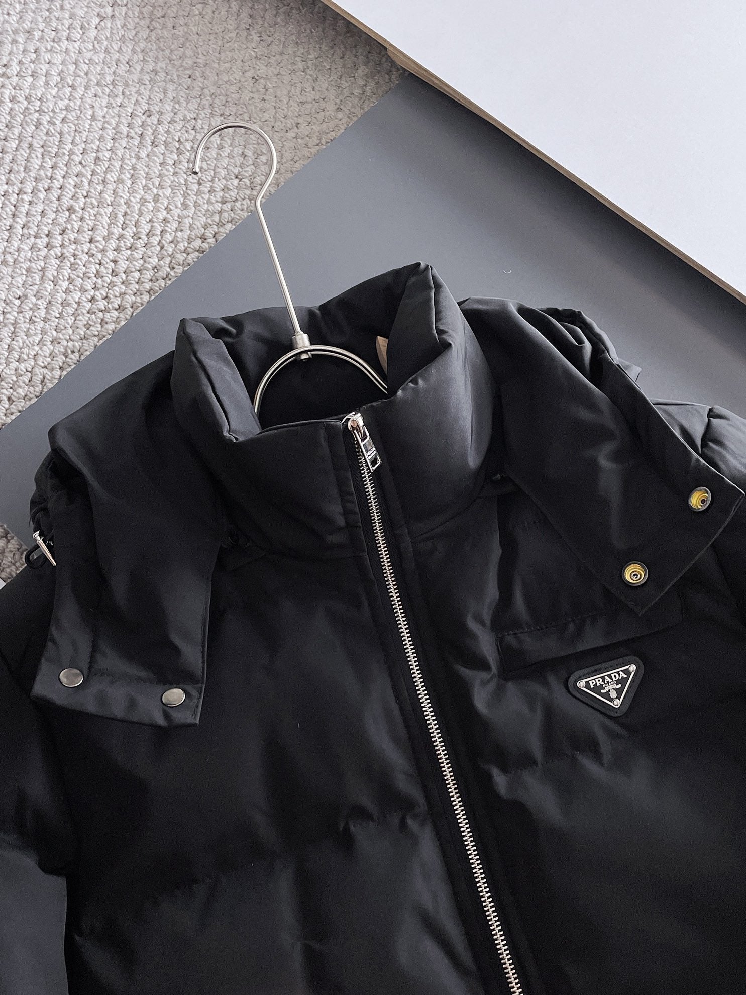 PRADA 2024 FW Premium Goose Down Jacket | Colorblock Design | Unisex | M–3XL