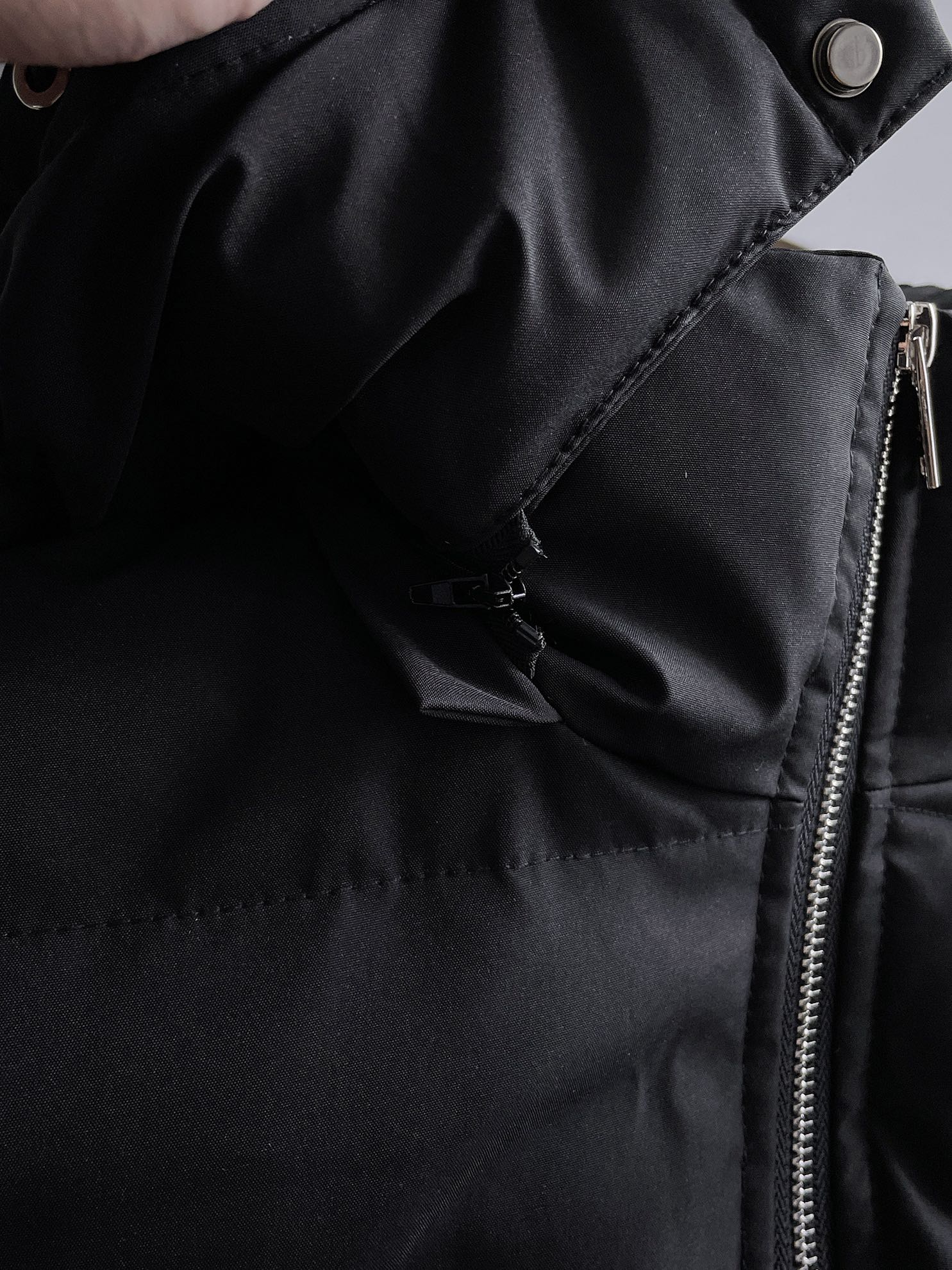 PRADA 2024 FW Premium Goose Down Jacket | Colorblock Design | Unisex | M–3XL