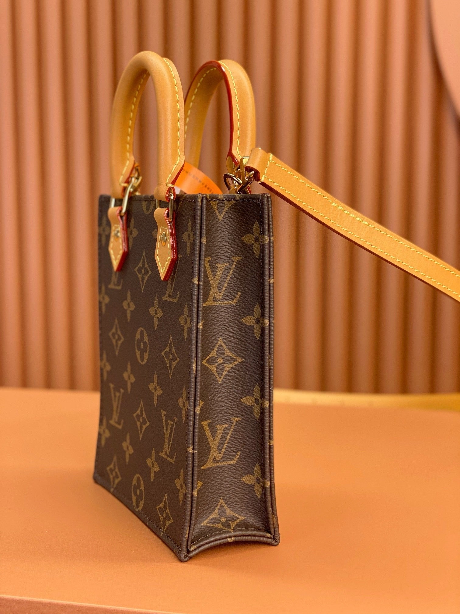 Louis Vuitton women's bags 114