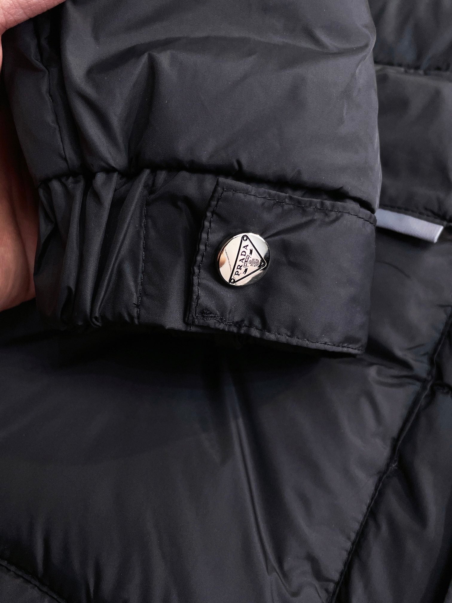 PRADA 2024 FW Premium Goose Down Jacket | Colorblock Design | Unisex | M–3XL