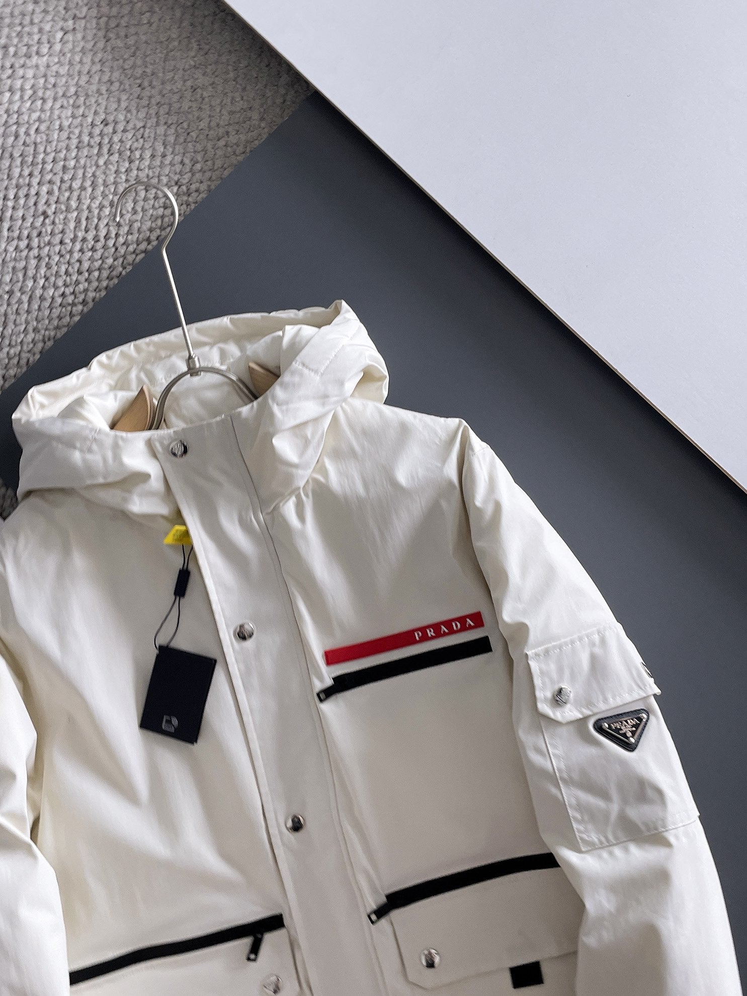 PRADA 2024 FW Premium Goose Down Jacket | Colorblock Design | Unisex | M–3XL