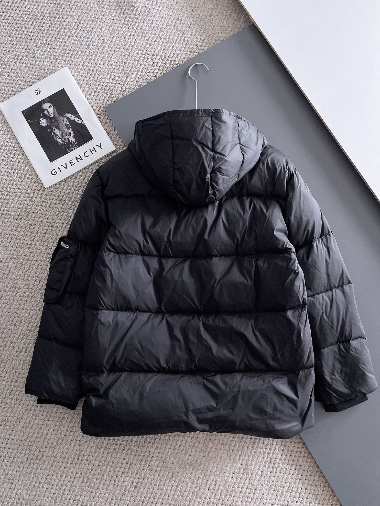 PRADA 2024 FW Premium Goose Down Jacket | Colorblock Design | Unisex | M–3XL