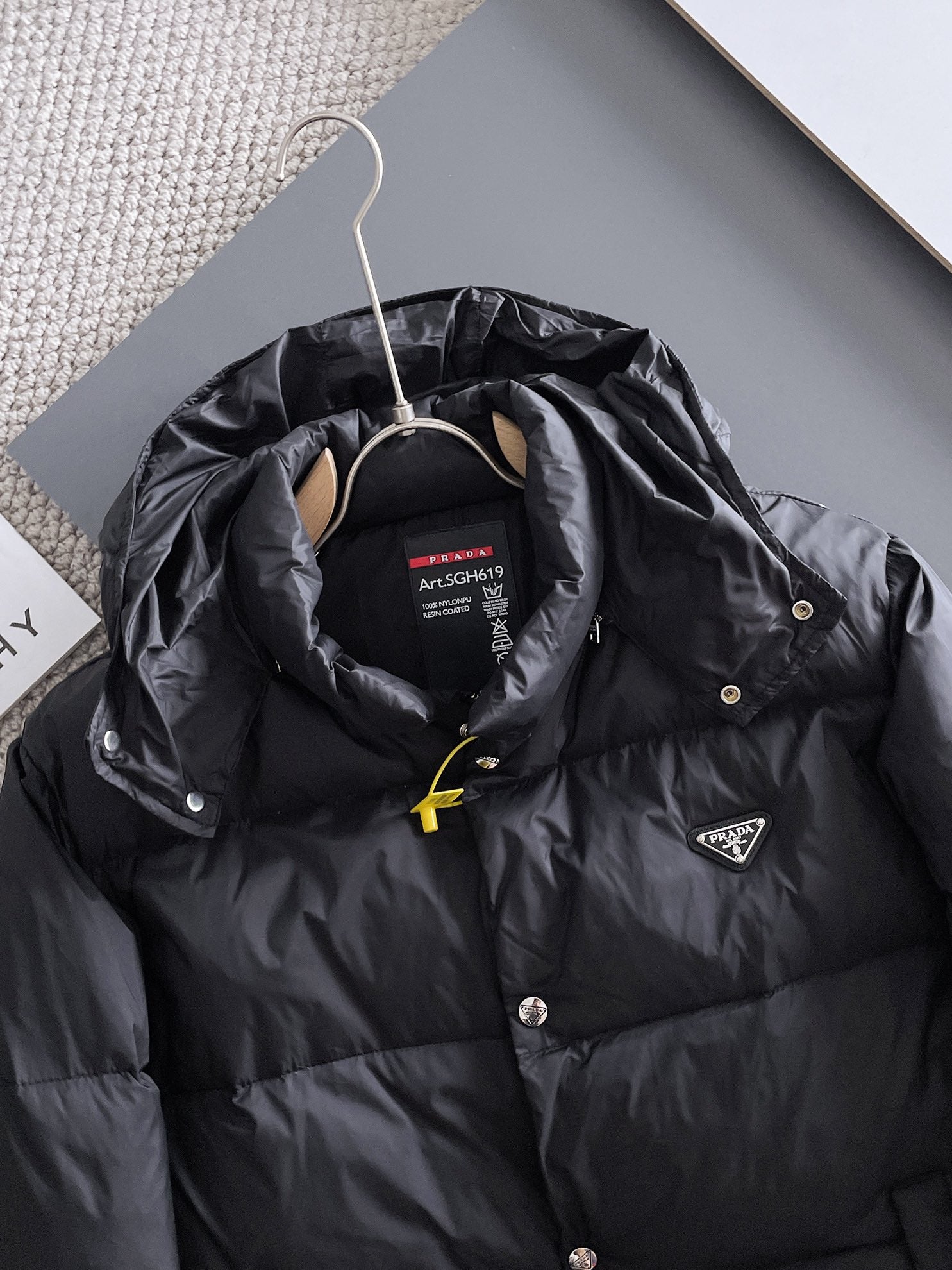 PRADA 2024 FW Premium Goose Down Jacket | Colorblock Design | Unisex | M–3XL