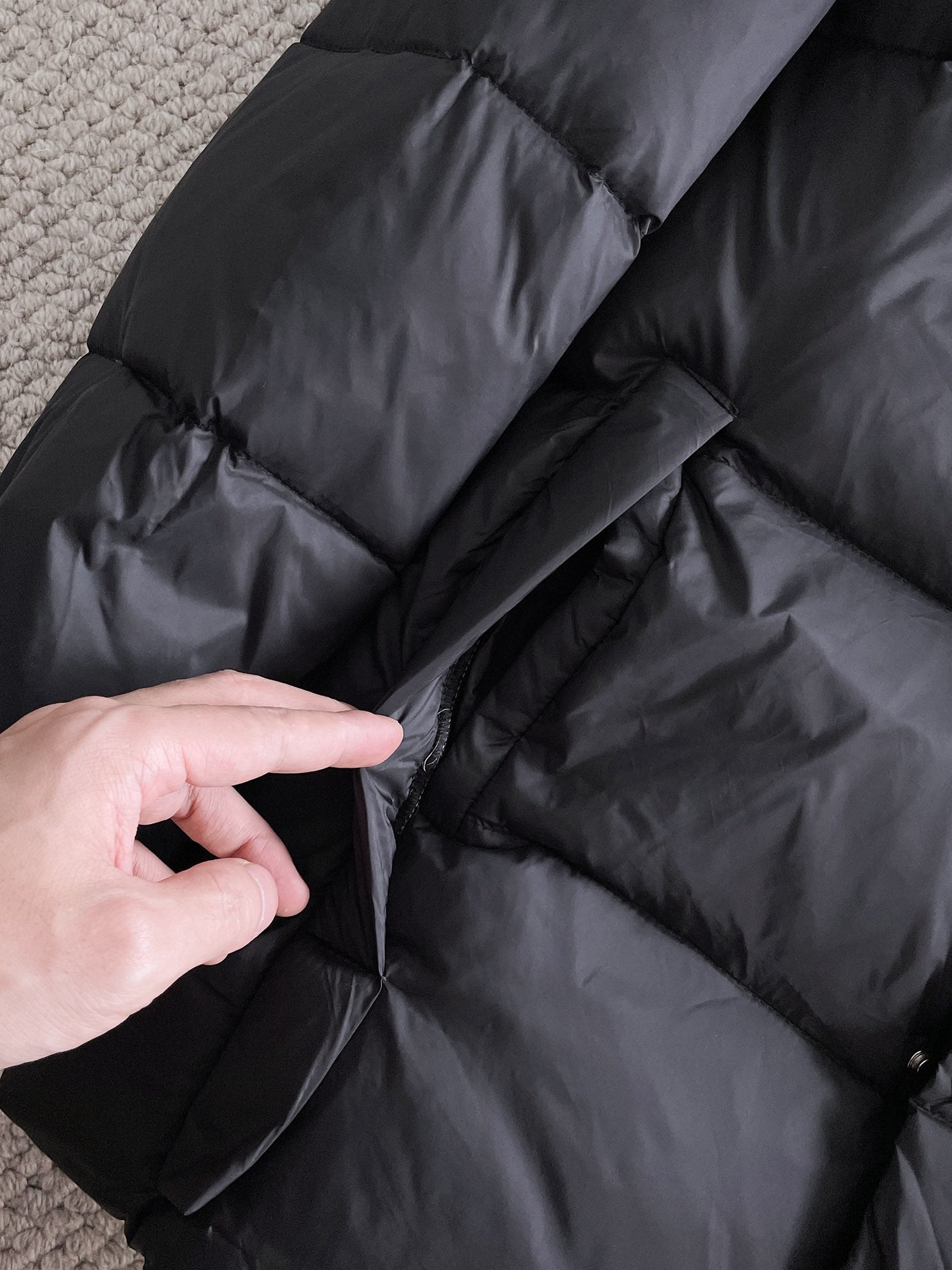 PRADA 2024 FW Premium Goose Down Jacket | Colorblock Design | Unisex | M–3XL