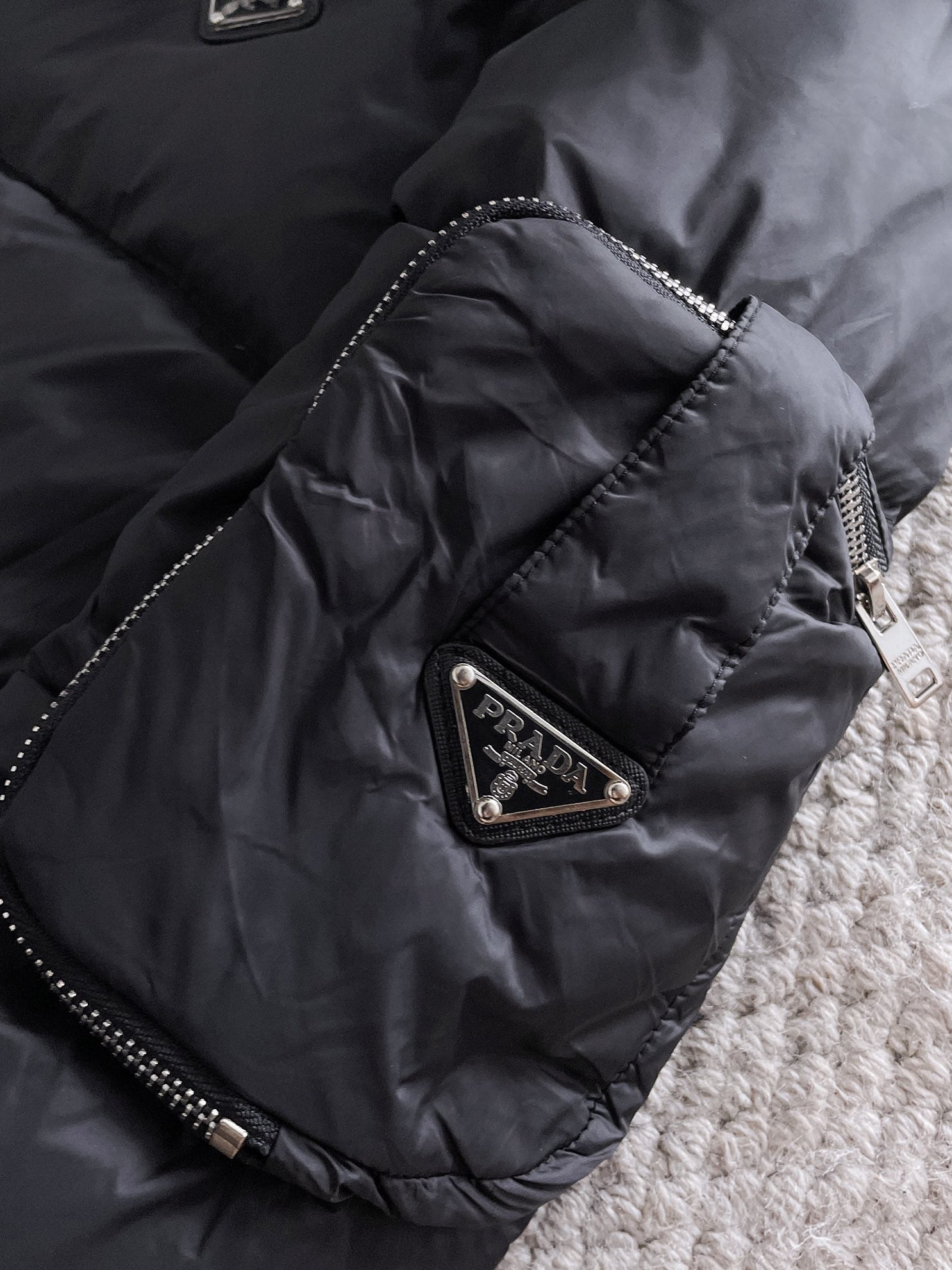 PRADA 2024 FW Premium Goose Down Jacket | Colorblock Design | Unisex | M–3XL