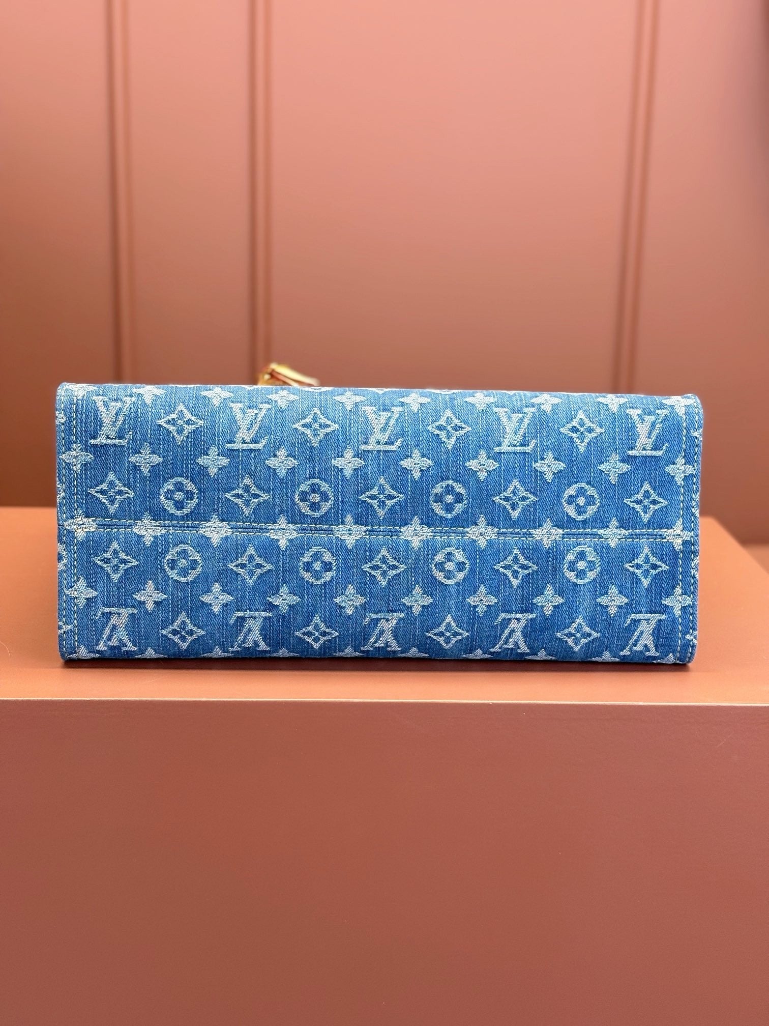 Louis Vuitton women's bags 125