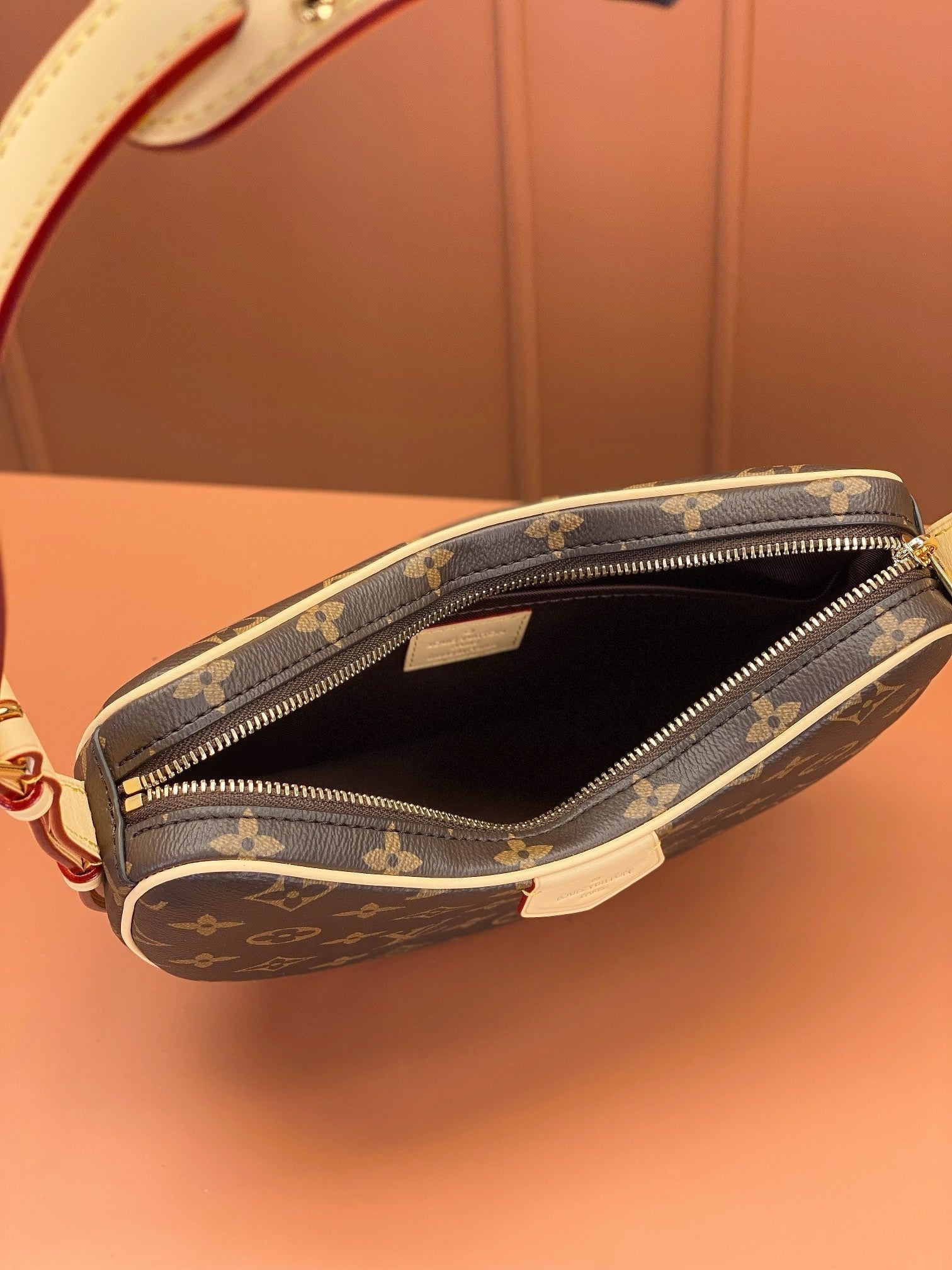 Louis Vuitton women's bags 127
