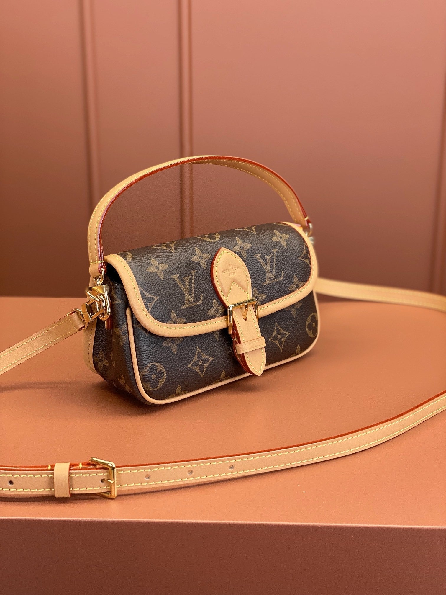 Louis Vuitton women's bags 129