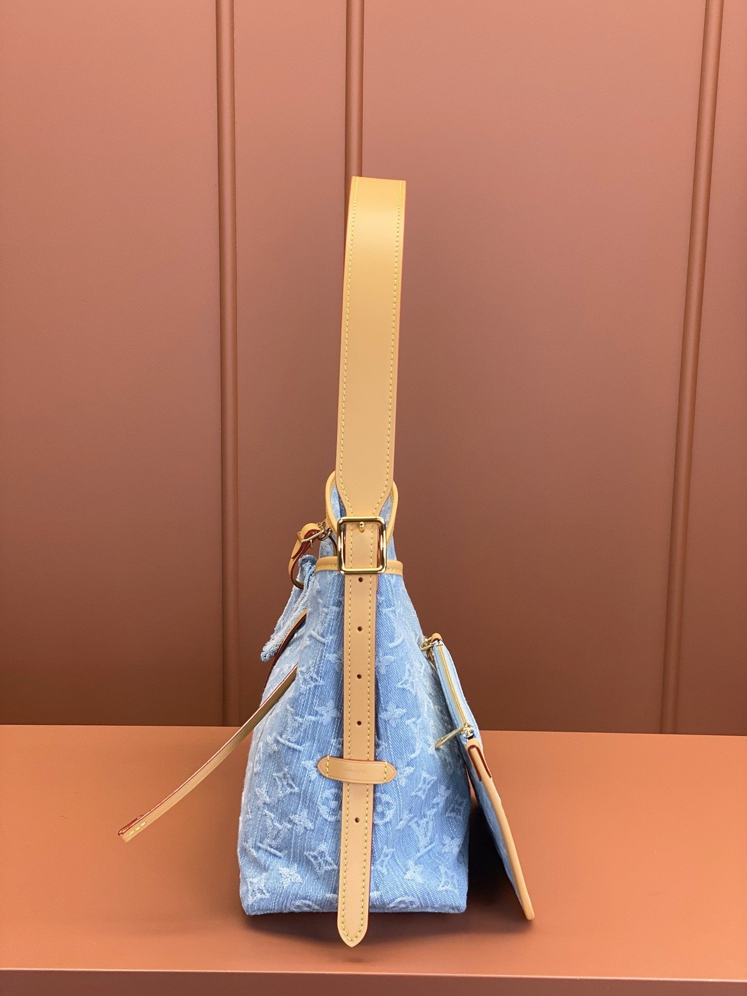Louis Vuitton women's bags 130