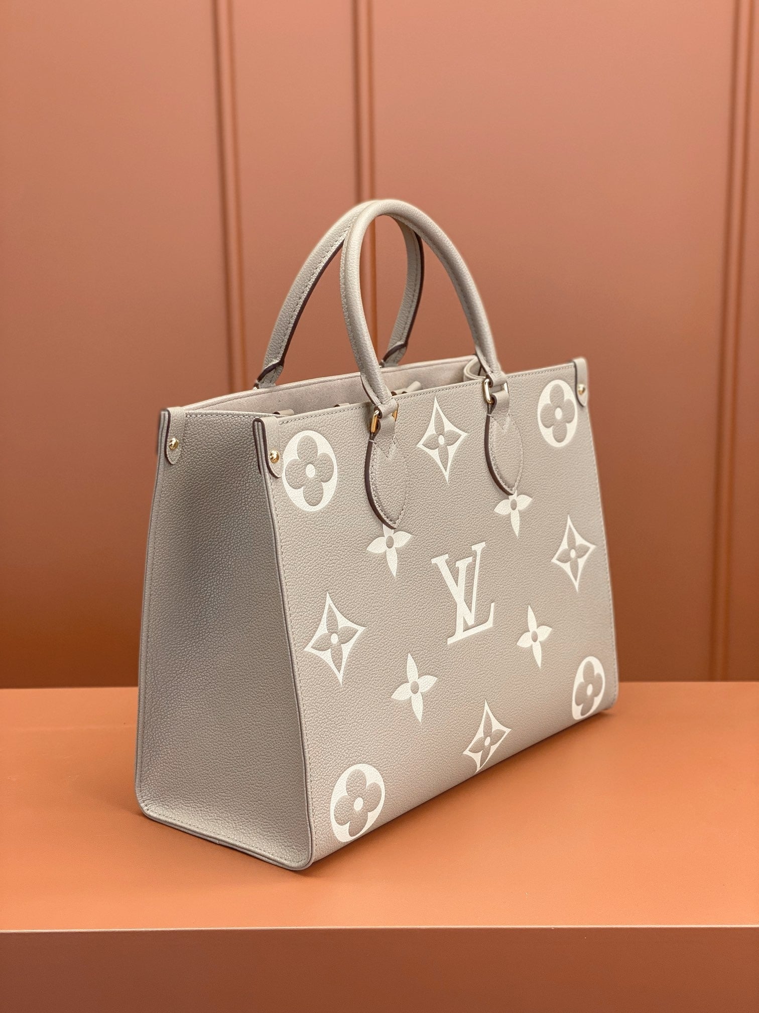 Louis Vuitton women's bags 133