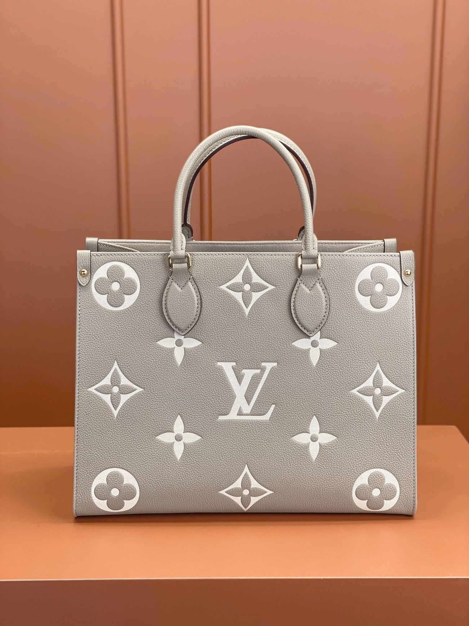 Louis Vuitton women's bags 133