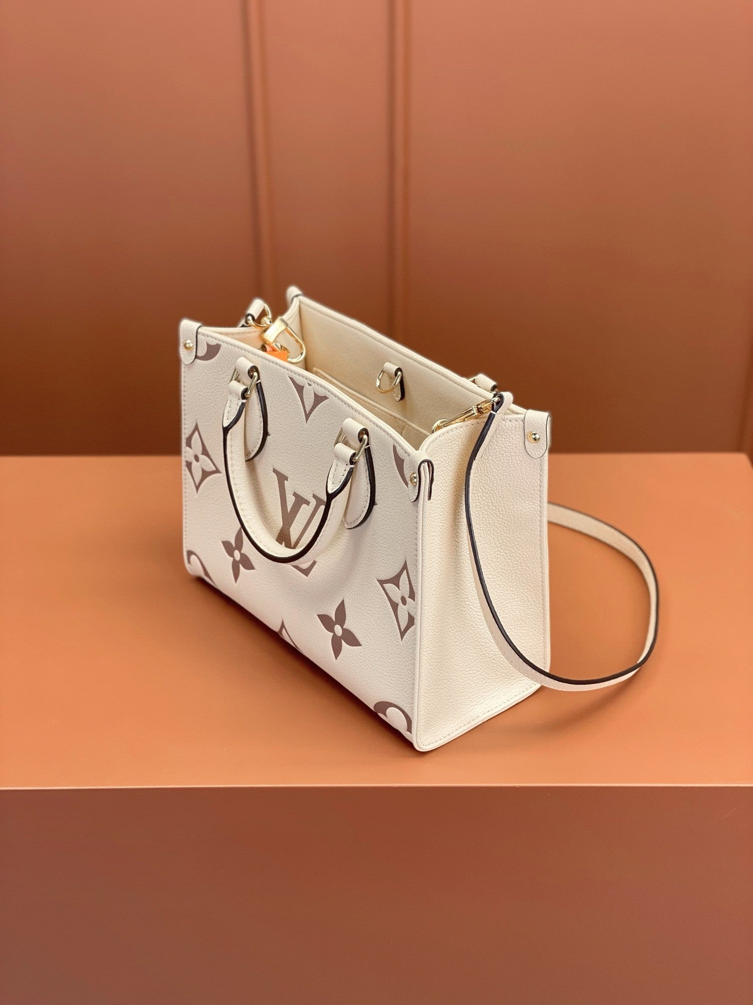 Louis Vuitton women's bags 136