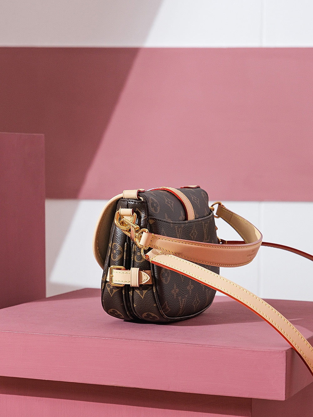 Louis Vuitton women's bags 143