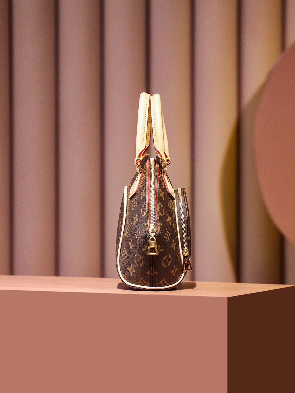 Louis Vuitton women's bags 147