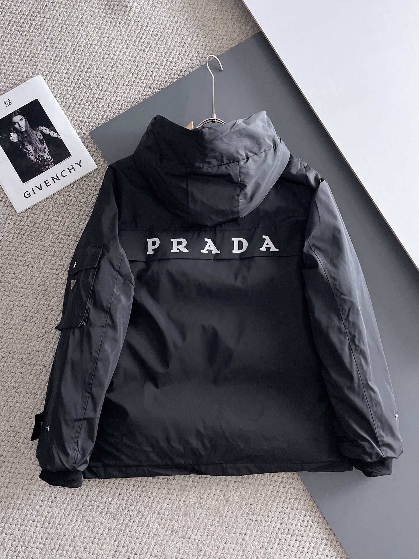PRADA 2024 FW Premium Goose Down Jacket | Colorblock Design | Unisex | M–3XL