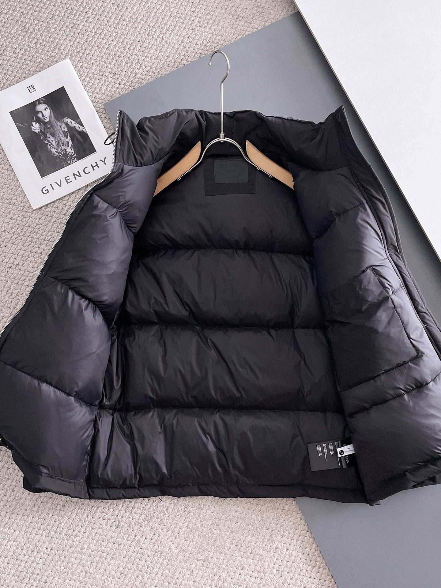 PRADA 2024 FW Premium Goose Down Jacket | Colorblock Design | Unisex | M–3XL