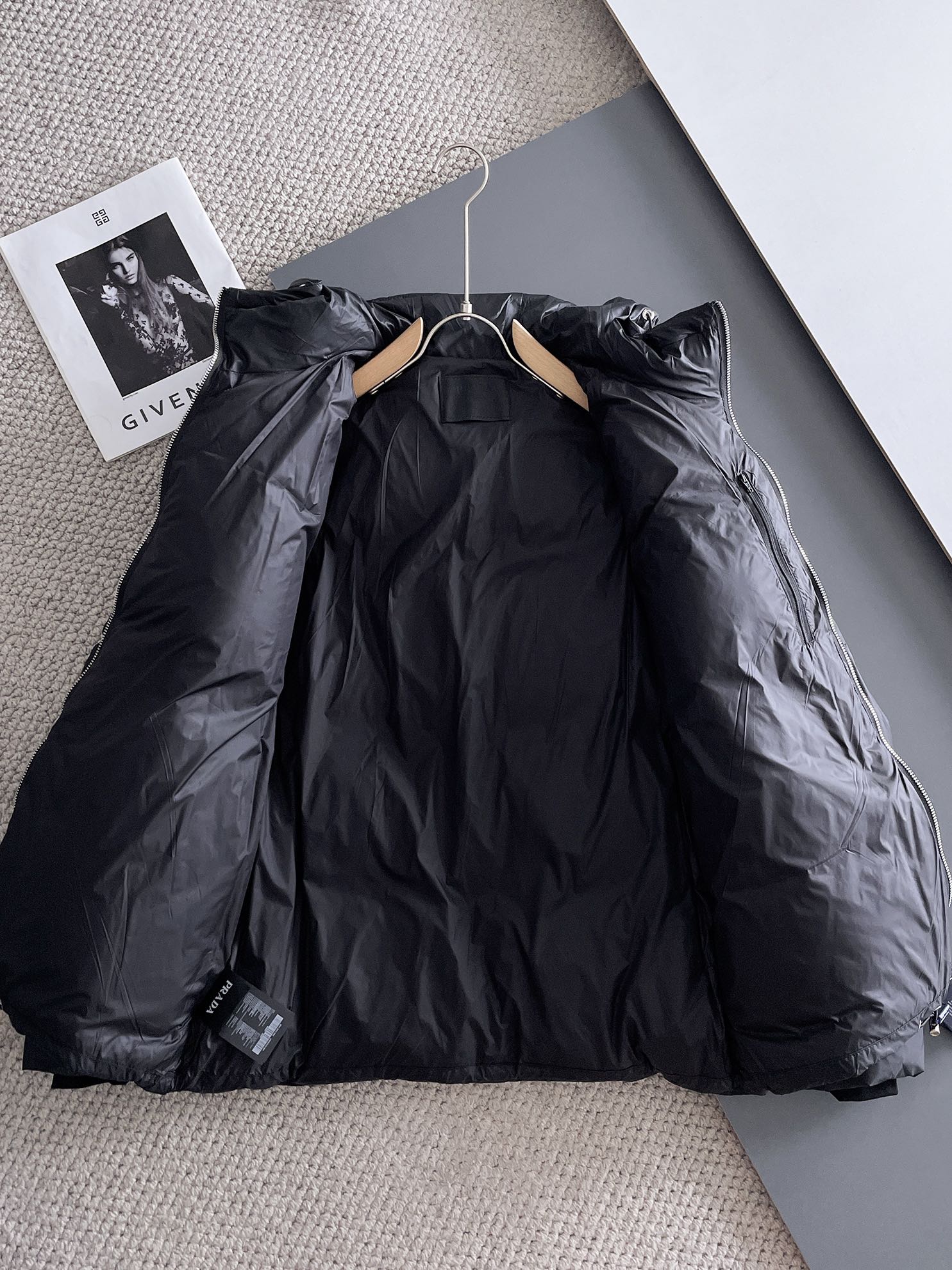 PRADA 2024 FW Premium Goose Down Jacket | Colorblock Design | Unisex | M–3XL