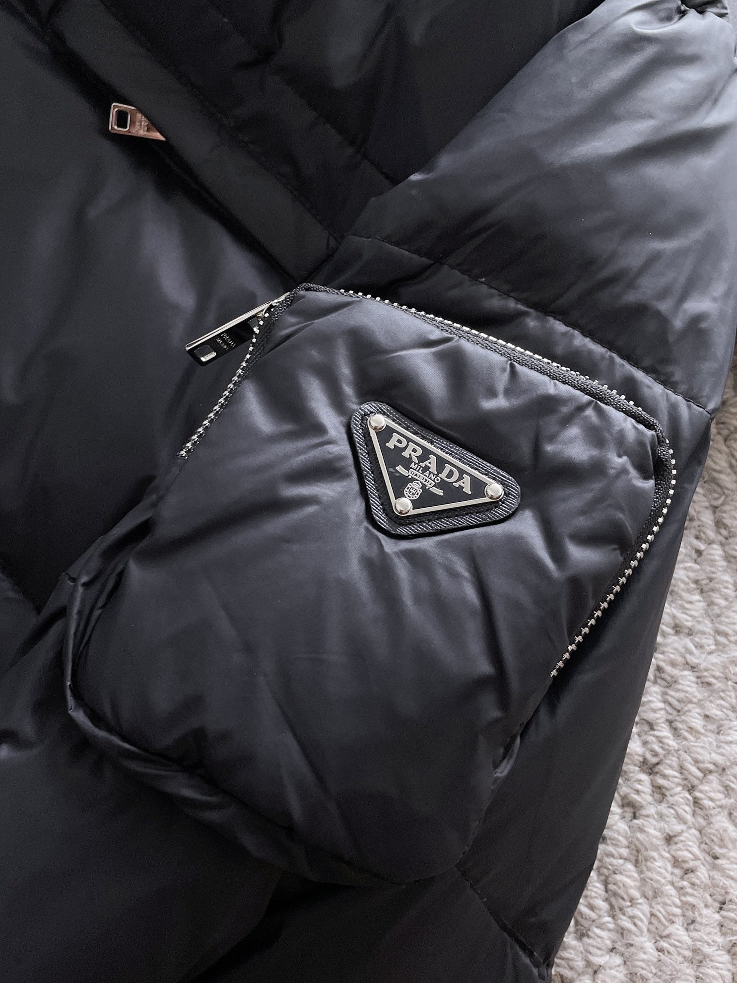 PRADA 2024 FW Premium Goose Down Jacket | Colorblock Design | Unisex | M–3XL