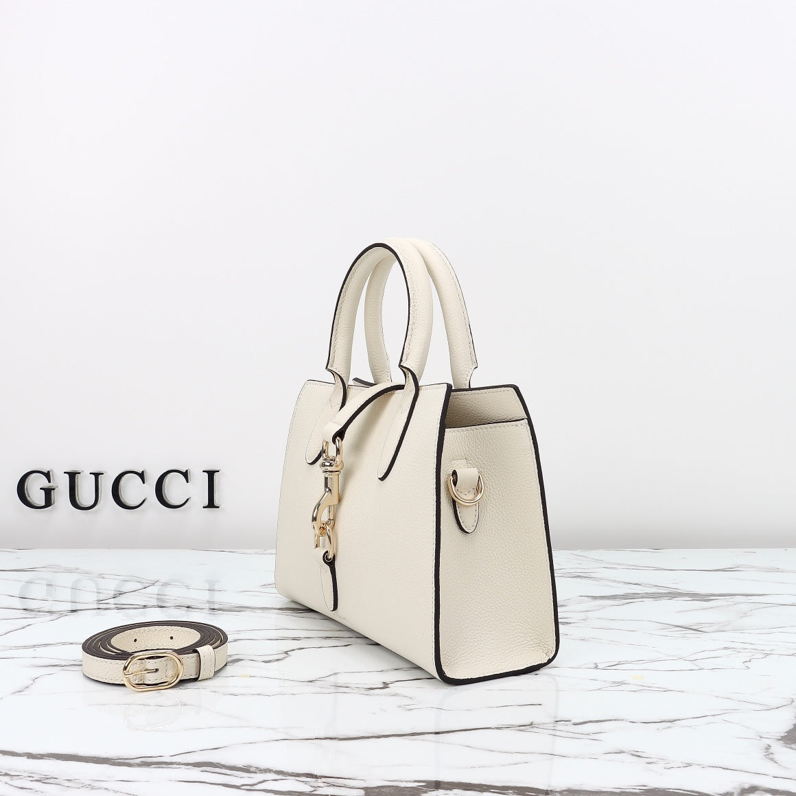 GUCCI women's bags 64