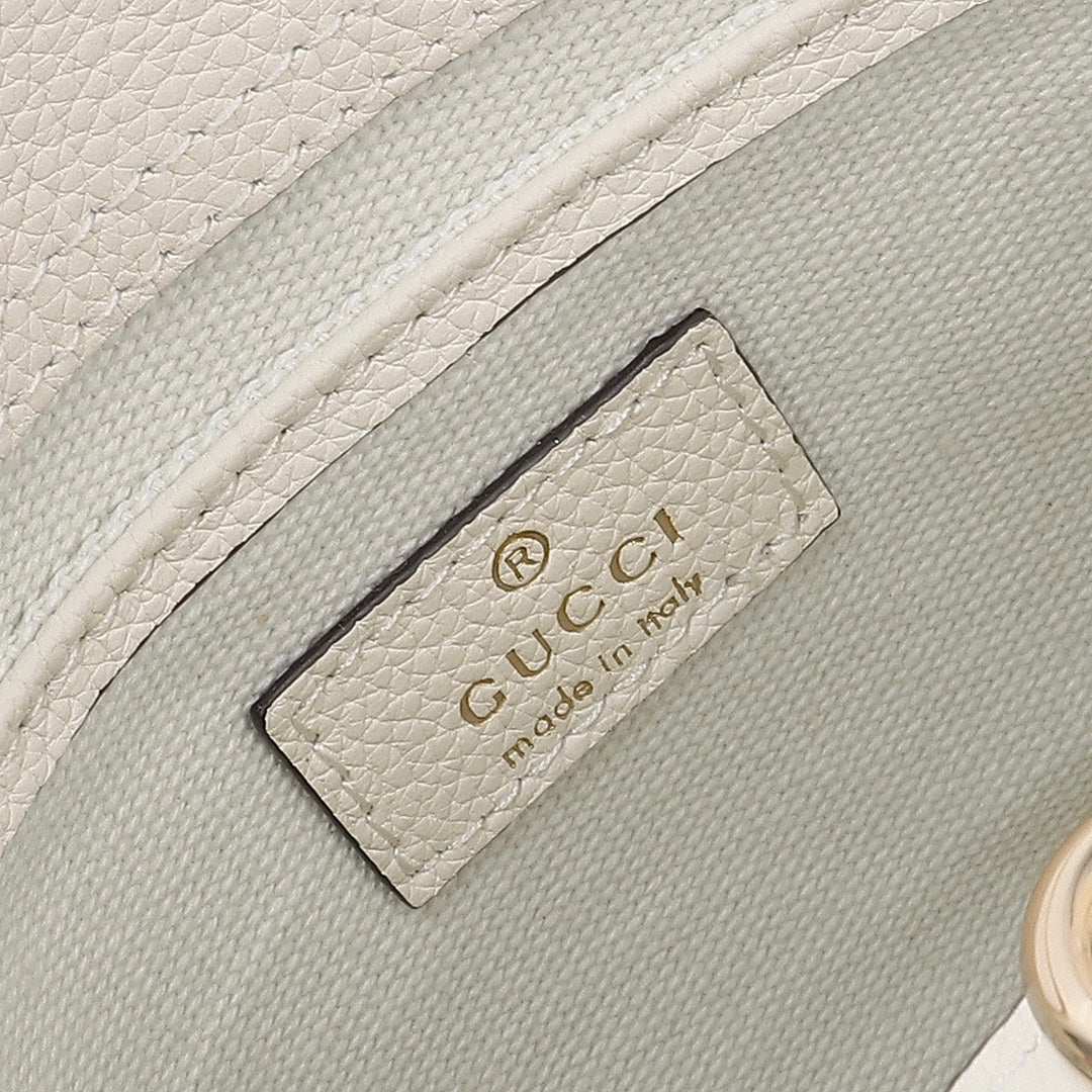 GUCCI women's bags 64
