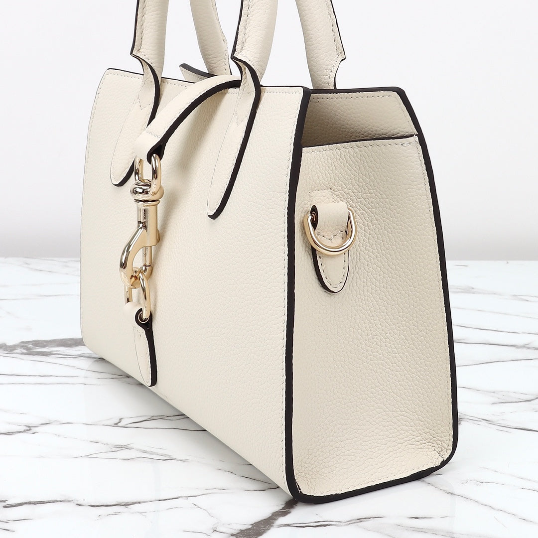 GUCCI women's bags 64