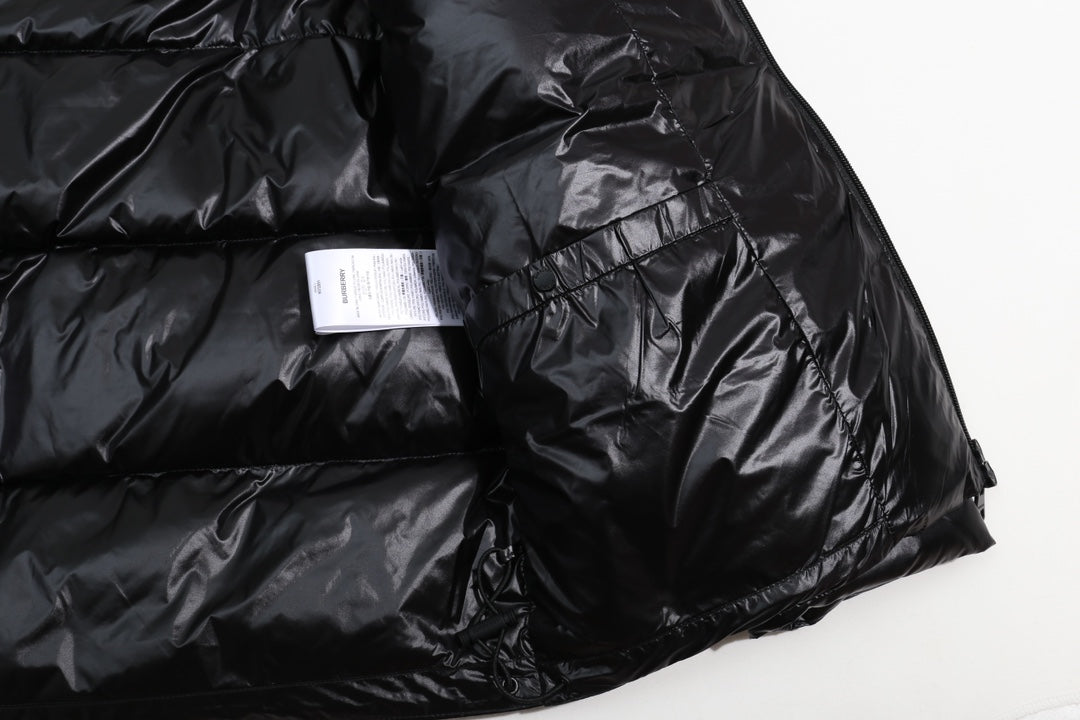 Burberry 24FW Equestrian Knight Emblem Down Jacket | Unisex | S–XXL