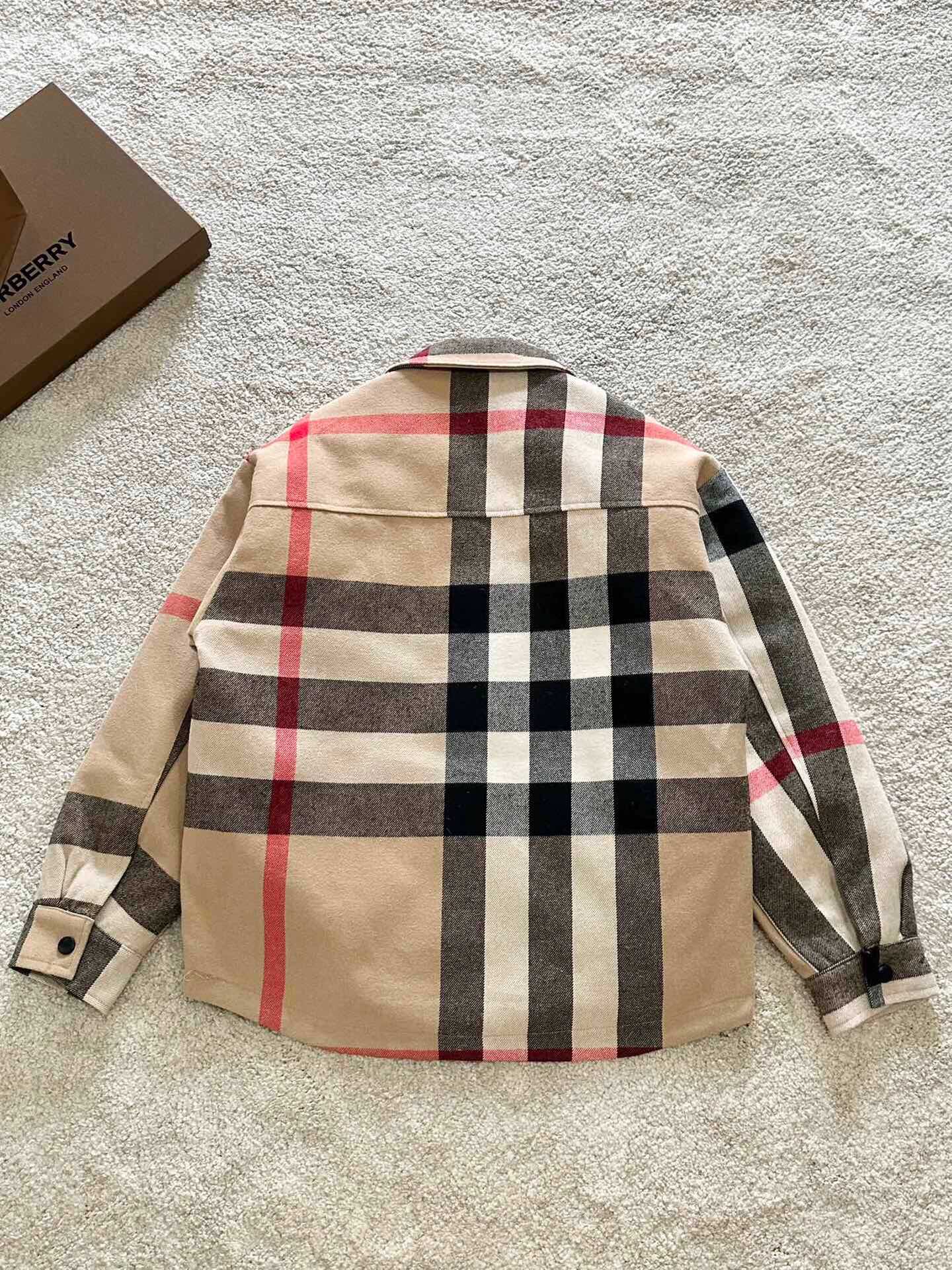 Burberry Premium Classic Check Down Jacket – 90% White Duck Down | S–XXL