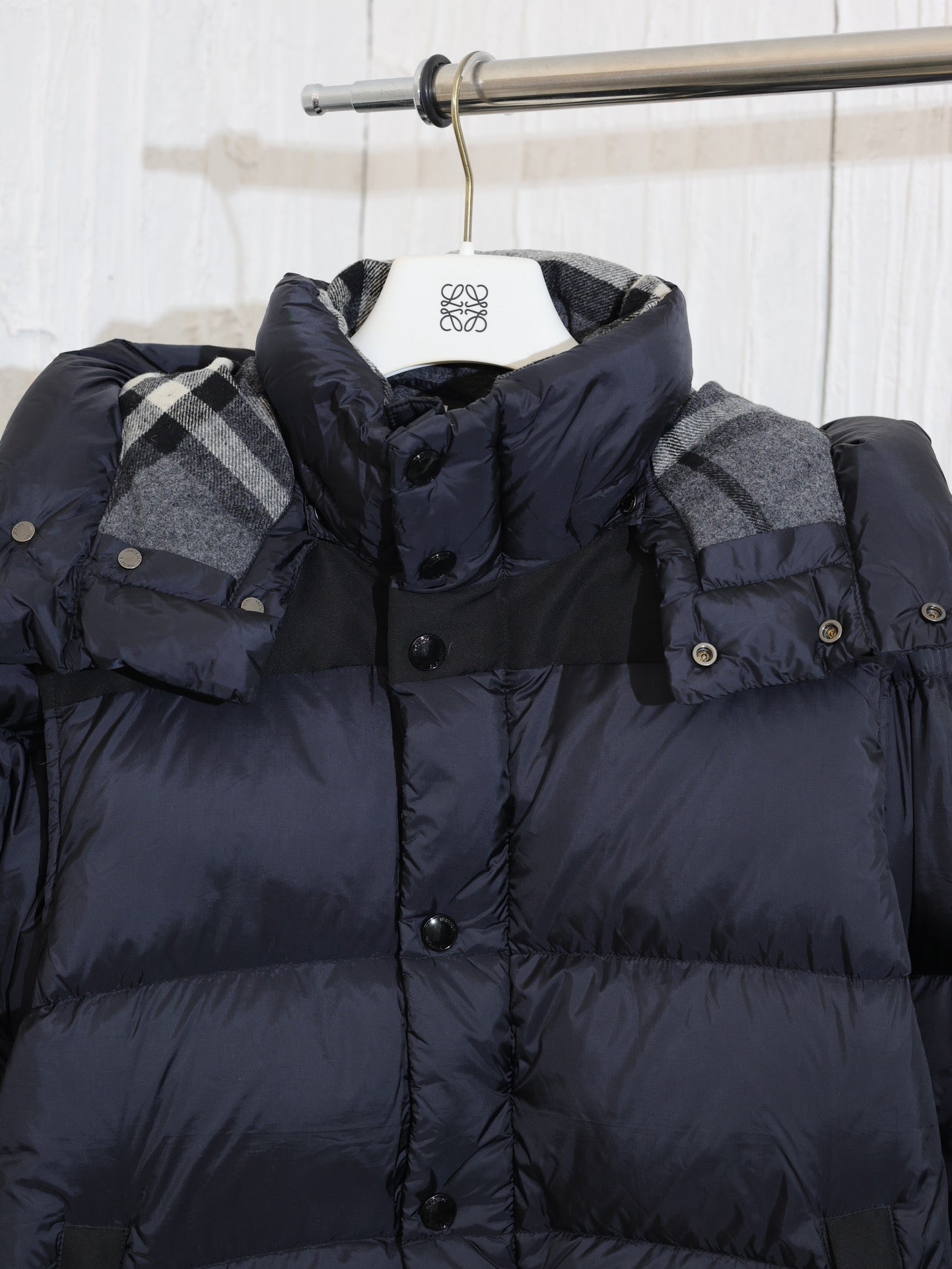 Burberry 2024 Couple’s Convertible Sleeve Down Jacket – Zhou Dongyu Popular Edition | XS–XL