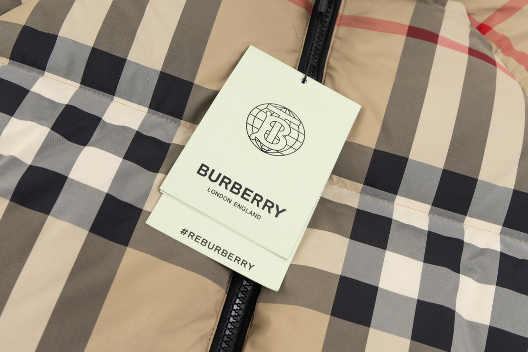 Burberry 24SS Classic Check Short Down Jacket – Women’s S–L
