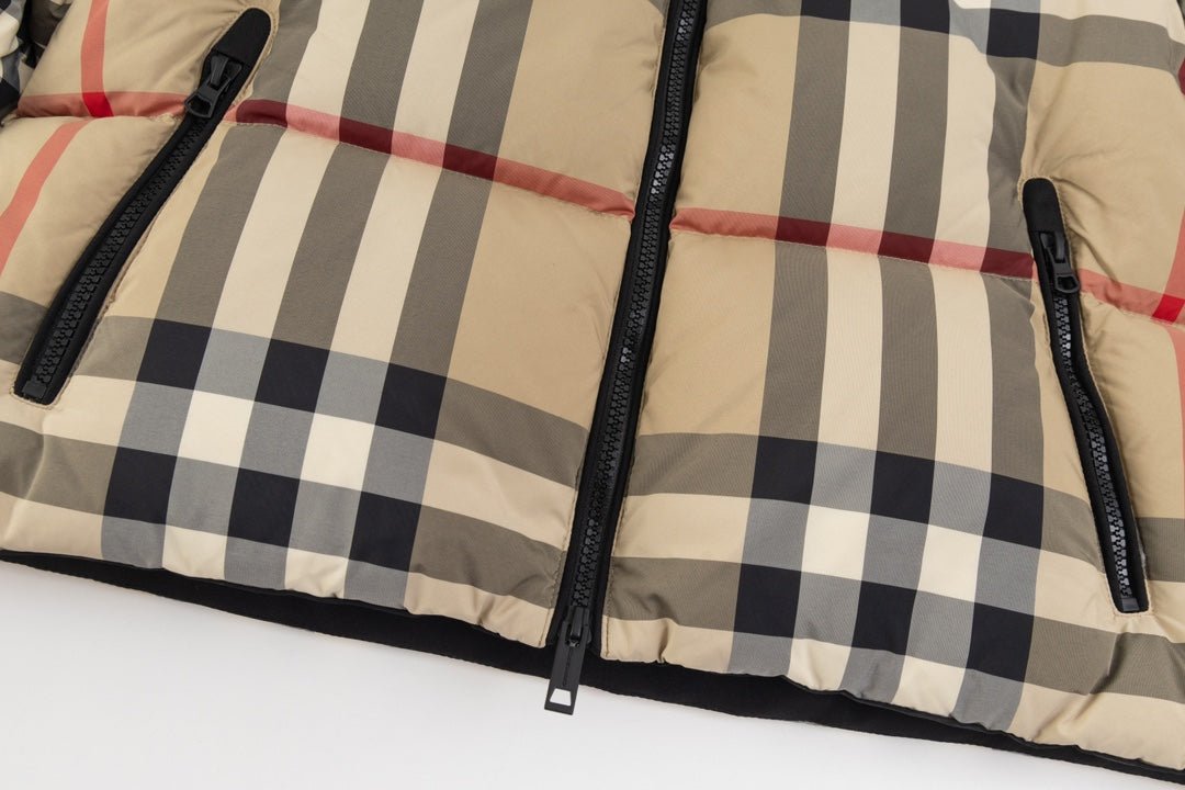 Burberry 24SS Classic Check Short Down Jacket – Women’s S–L