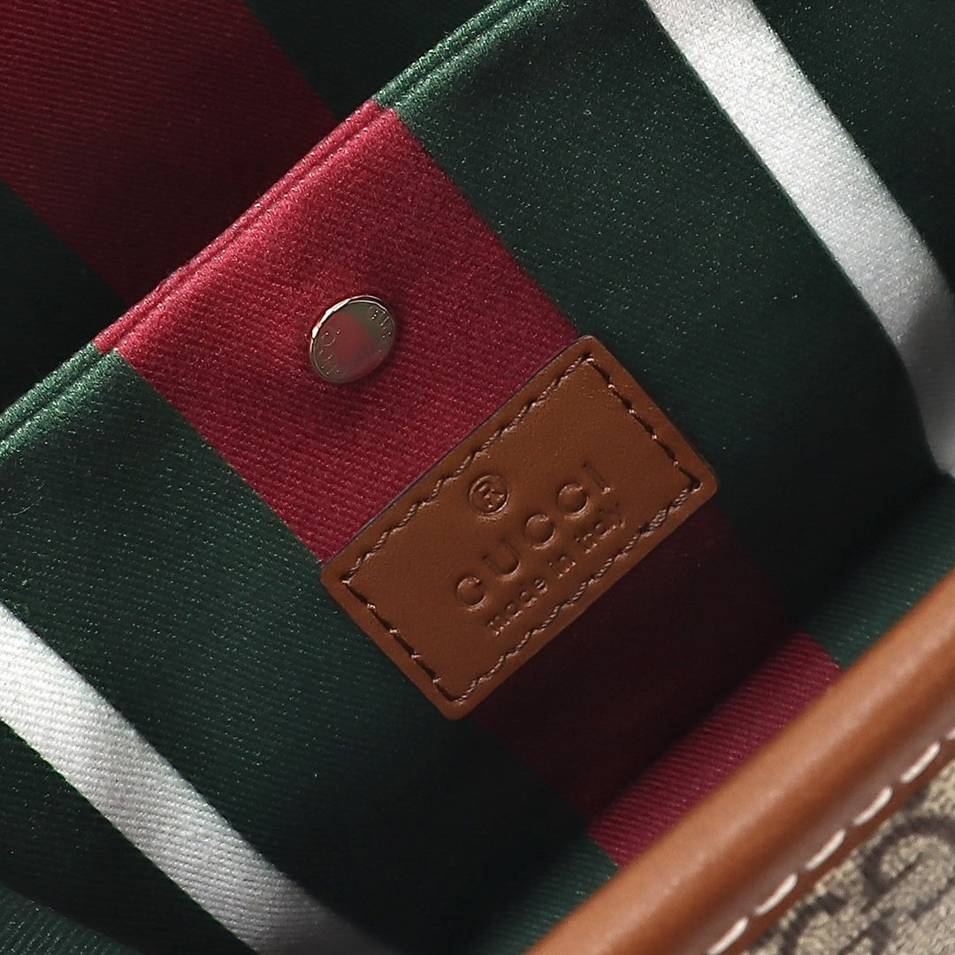 GUCCI women's bags 80