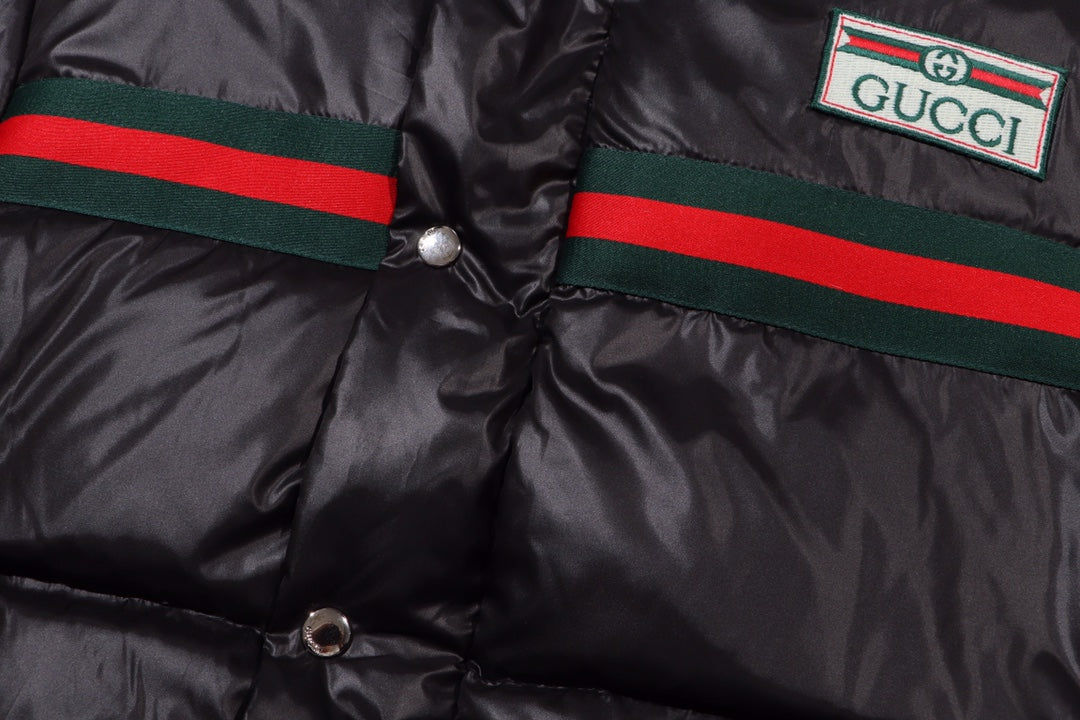GUCCI 2024 FW Classic Striped Down Jacket – Unisex | Sizes M–XXL | Black & White