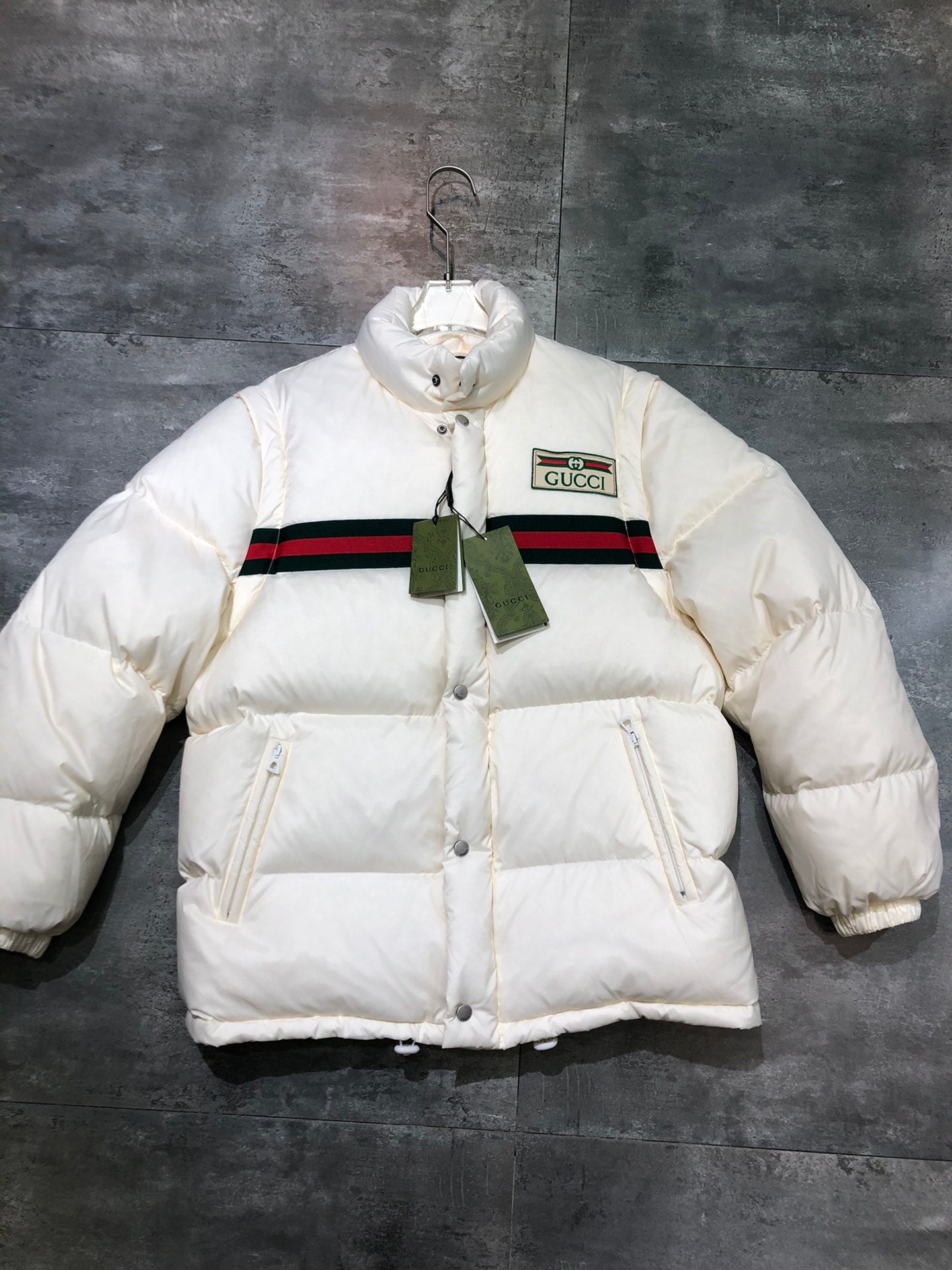 GUCCI 2022 Winter Detachable Sleeve Down Jacket Vest – Unisex | White | Sizes 40–46