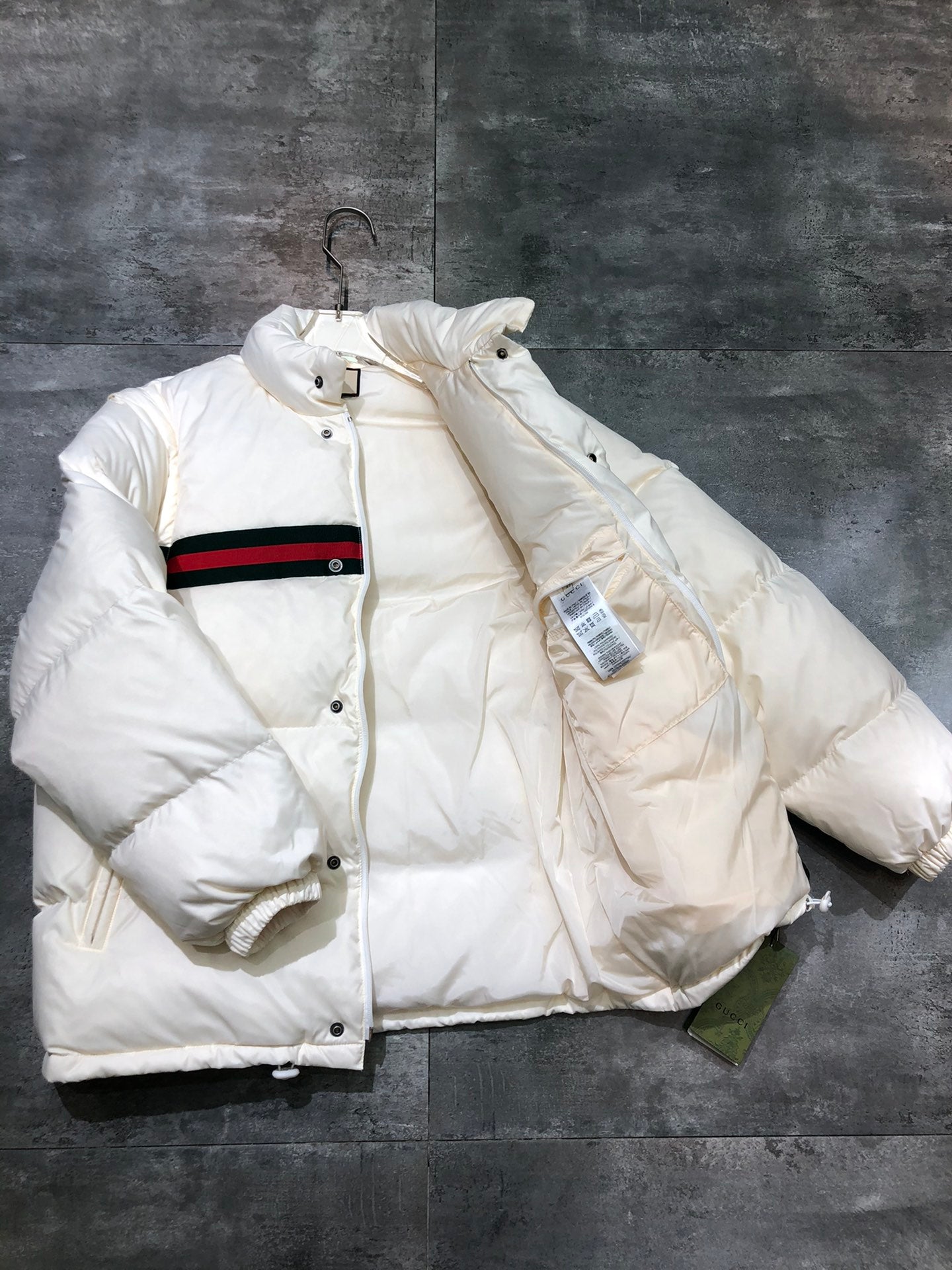 GUCCI 2022 Winter Detachable Sleeve Down Jacket Vest – Unisex | White | Sizes 40–46