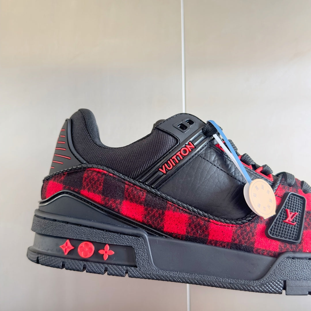 Louis Vuitton sneakers 02