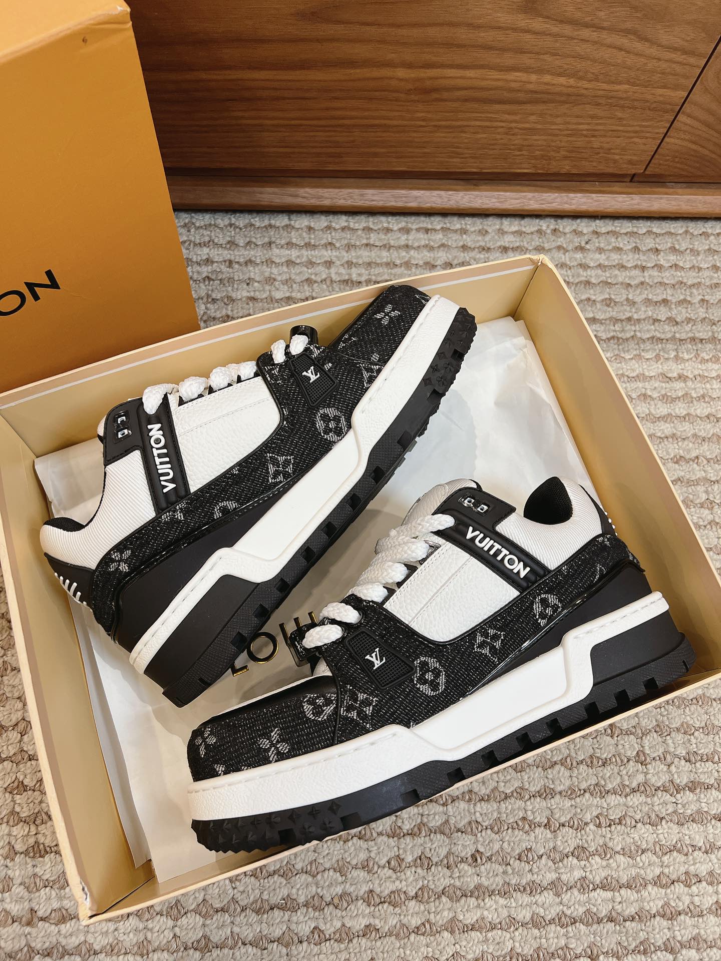 Louis Vuitton sneakers 03