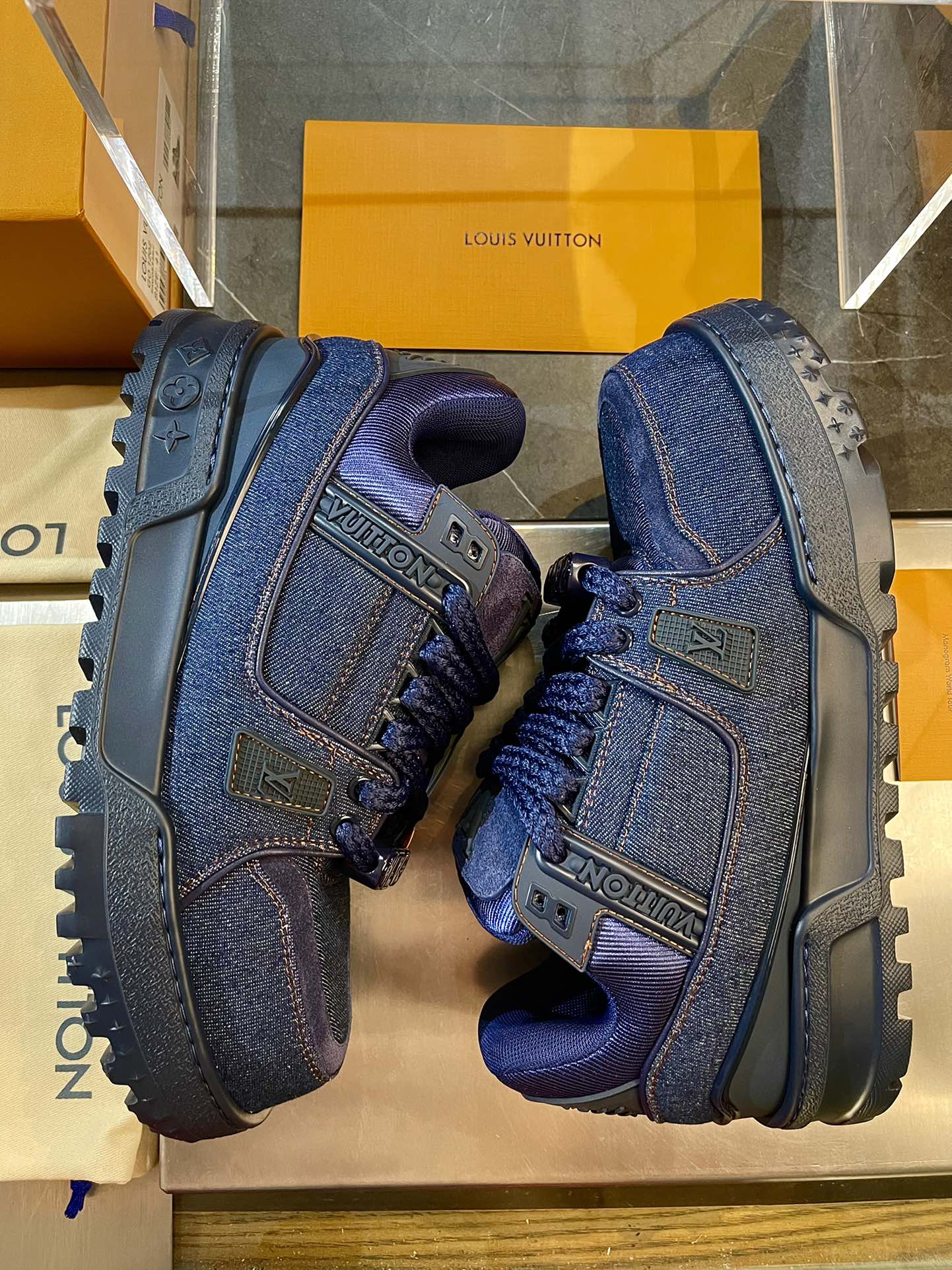 Louis Vuitton sneakers 07