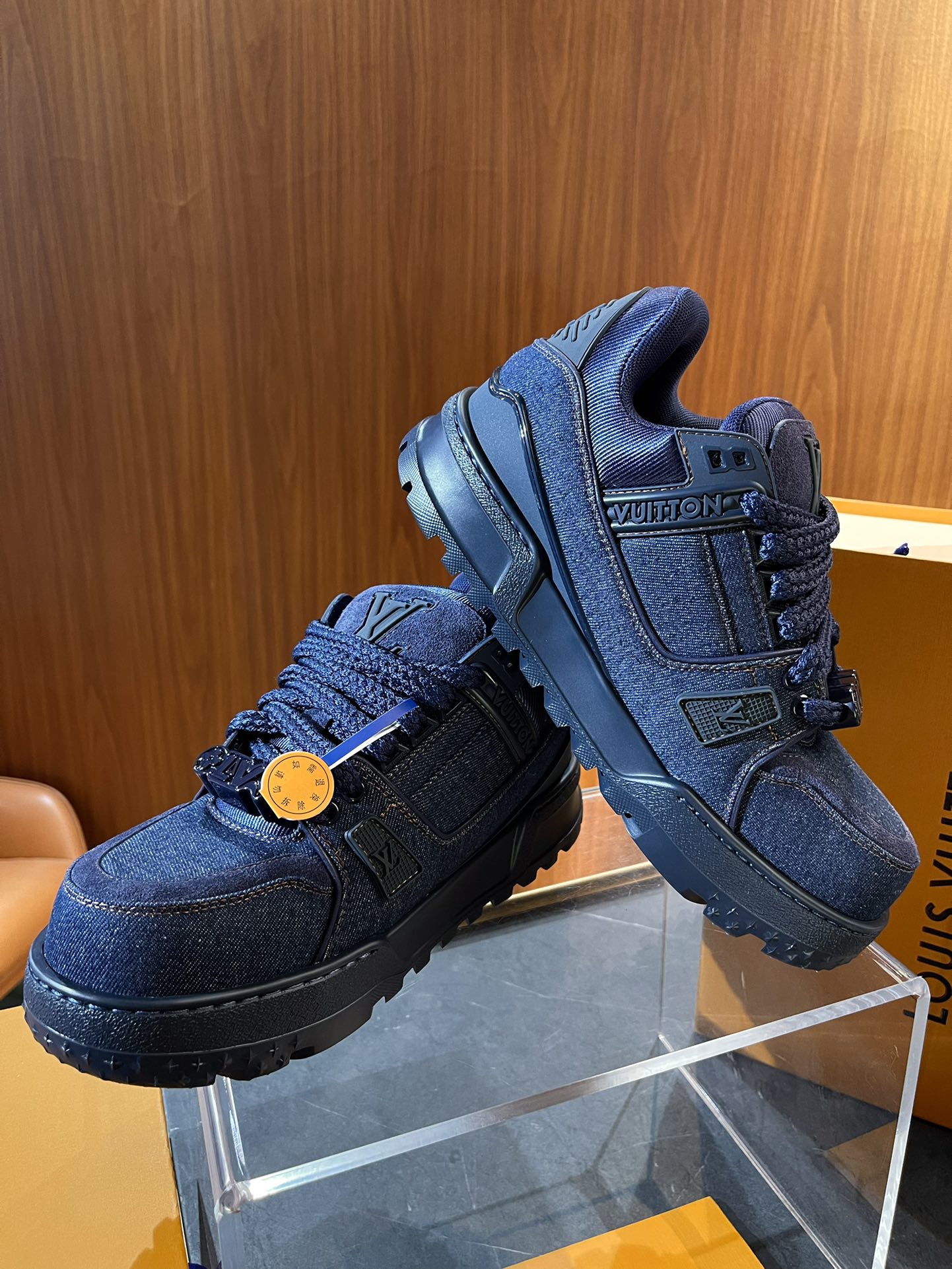 Louis Vuitton sneakers 07