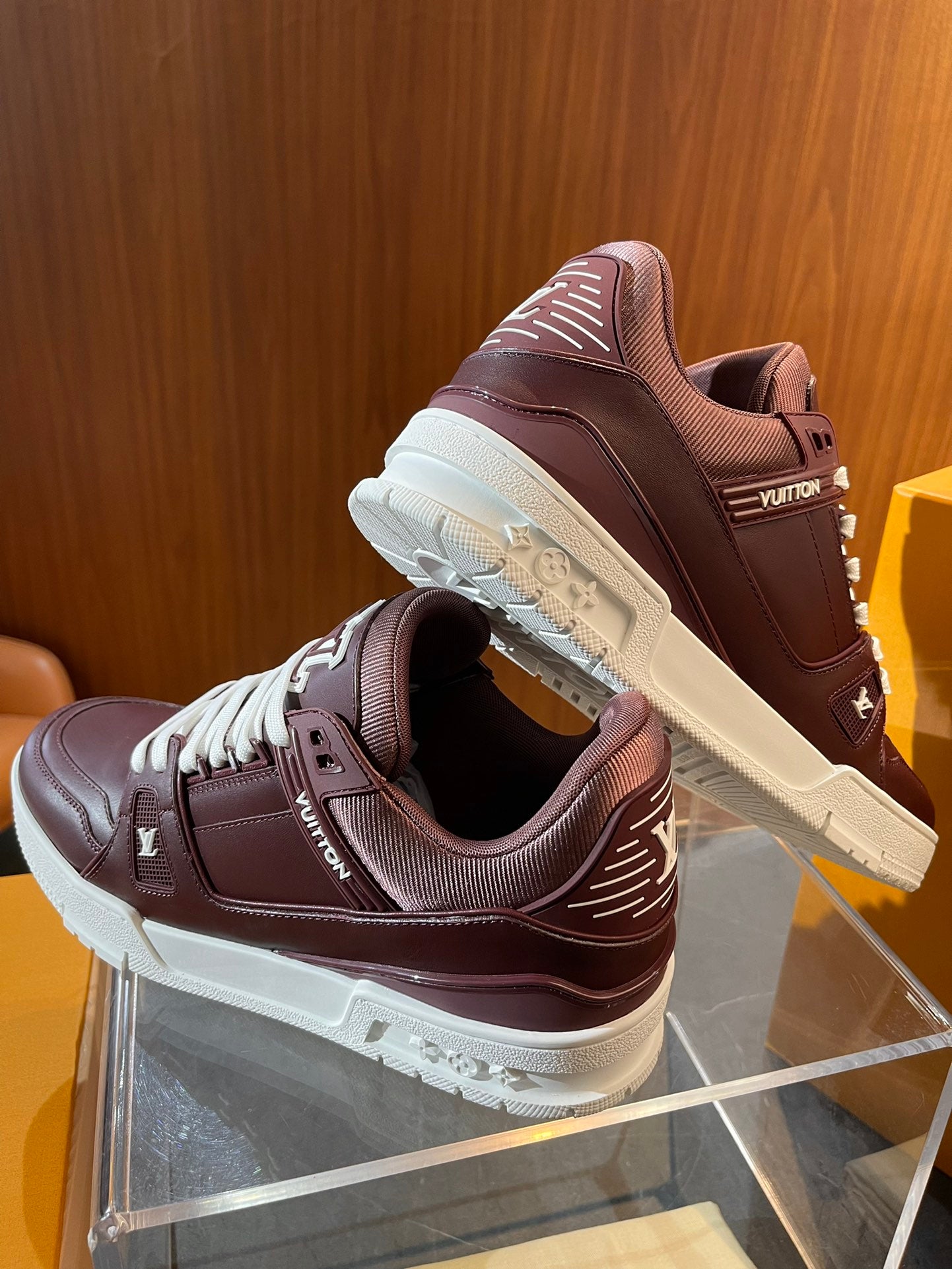 Louis Vuitton sneakers 08
