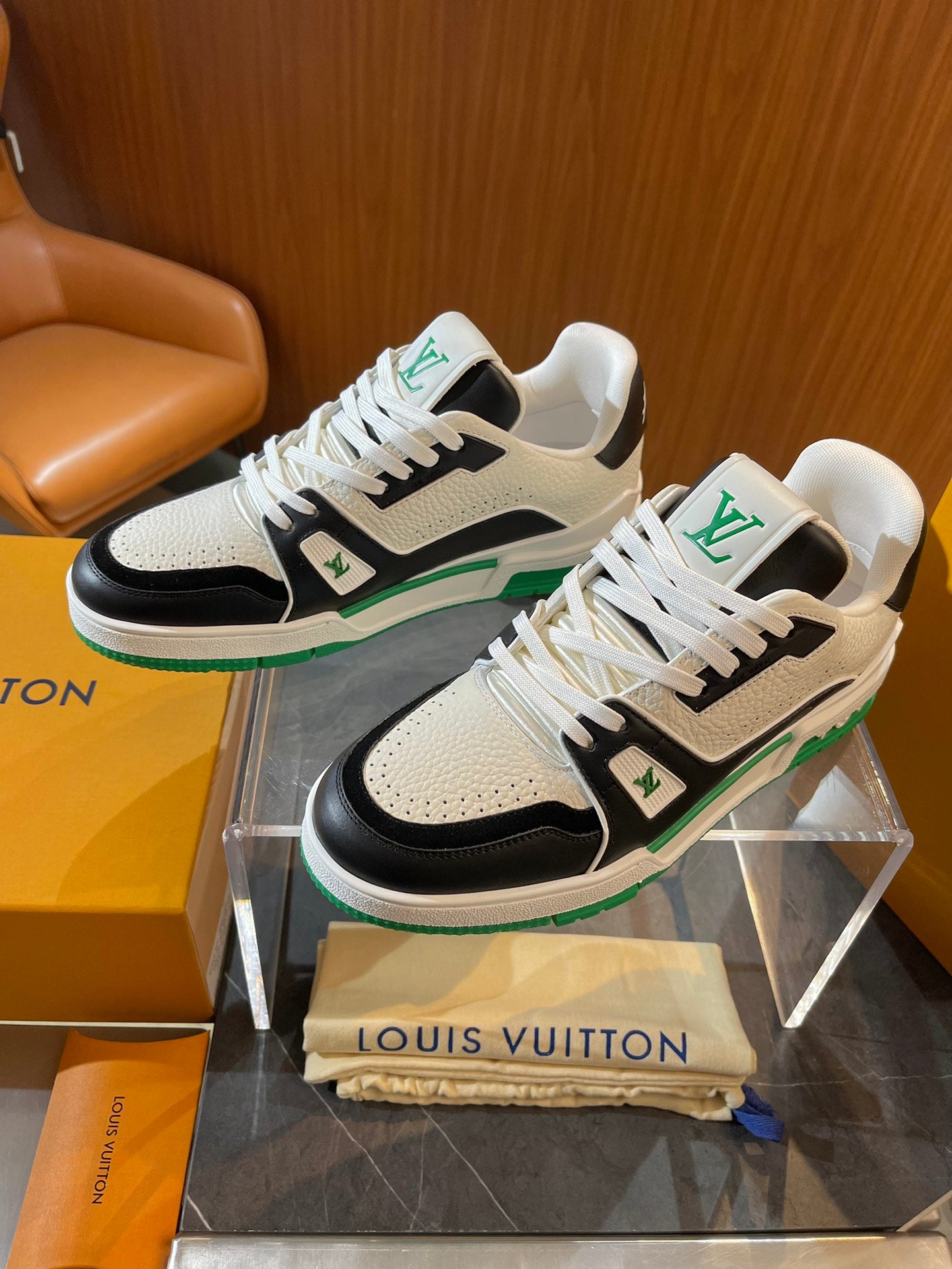 Louis Vuitton sneakers 10