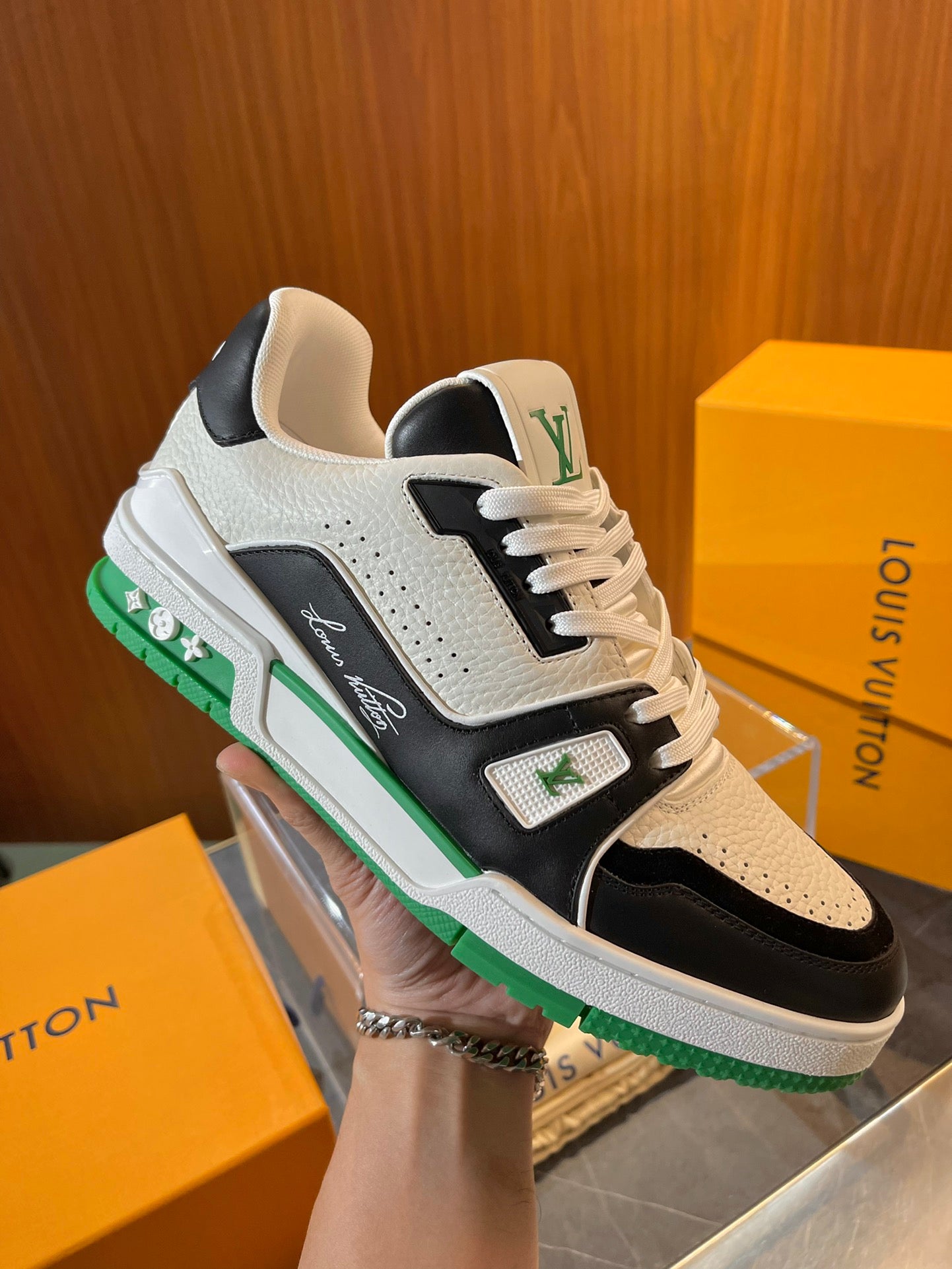 Louis Vuitton sneakers 10