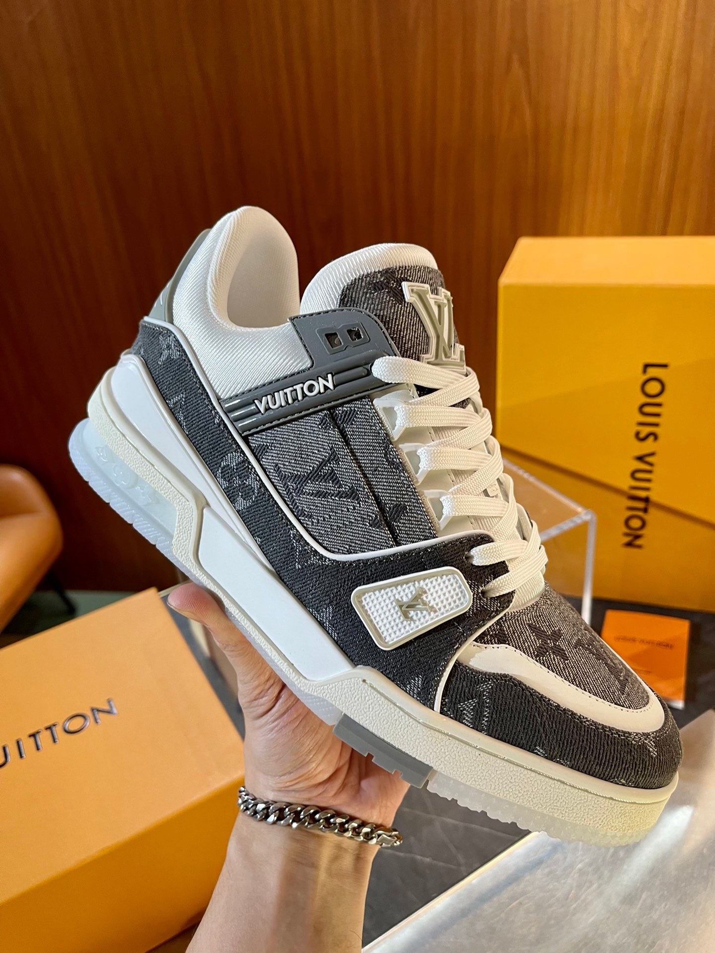 Louis Vuitton sneakers 12