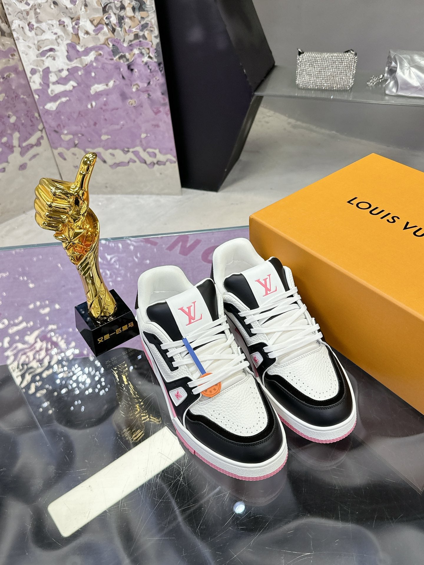 Louis Vuitton sneakers 16