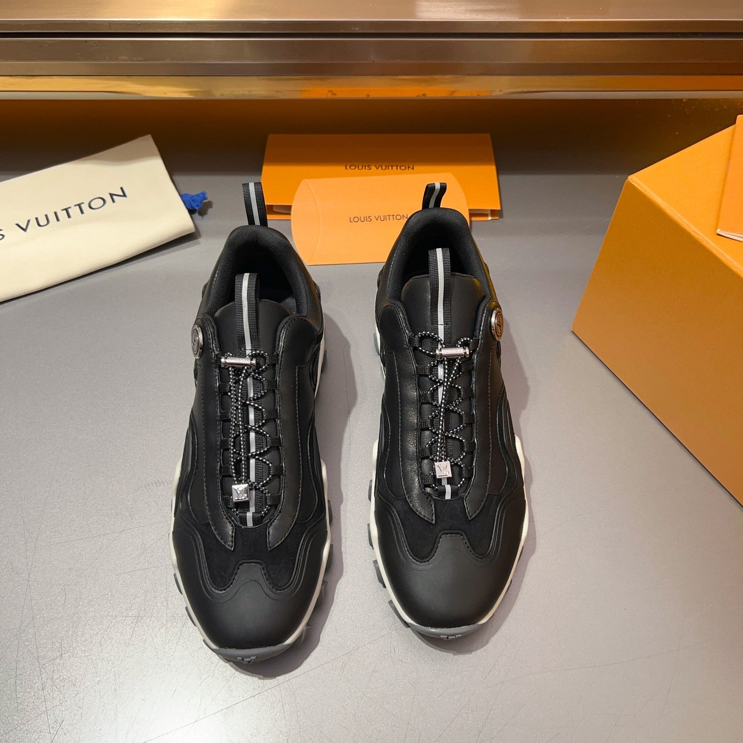 Louis Vuitton sneakers 22