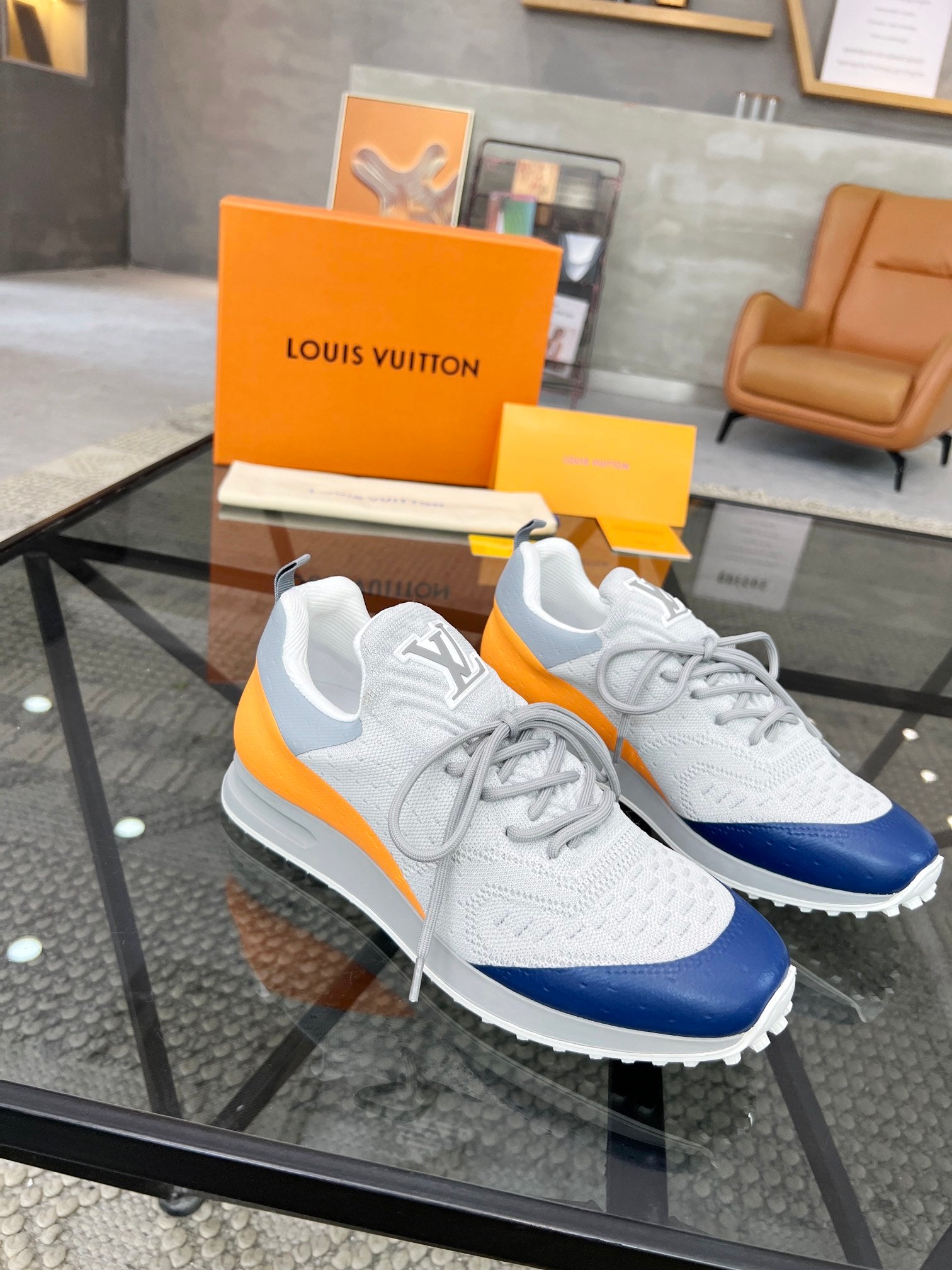Louis Vuitton sneakers 25
