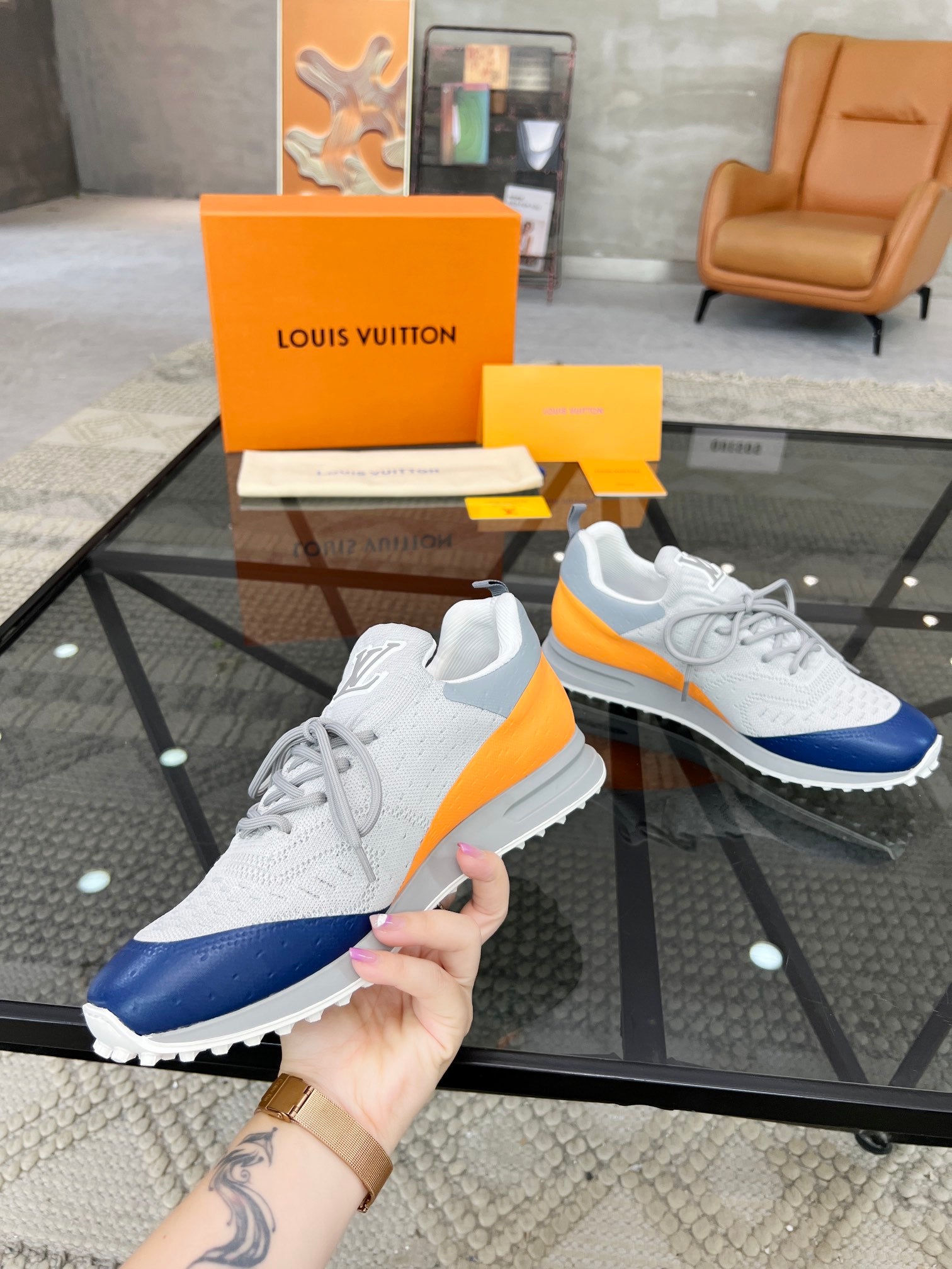 Louis Vuitton sneakers 25