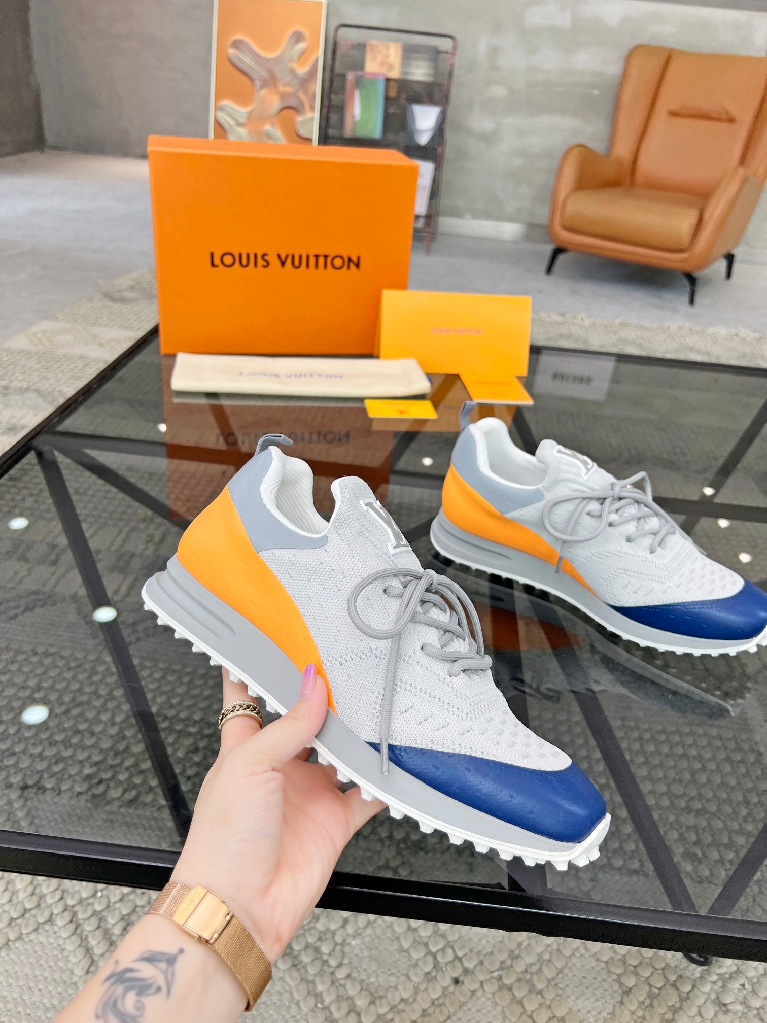 Louis Vuitton sneakers 25