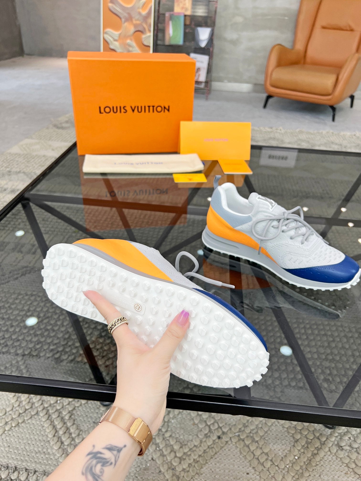 Louis Vuitton sneakers 25