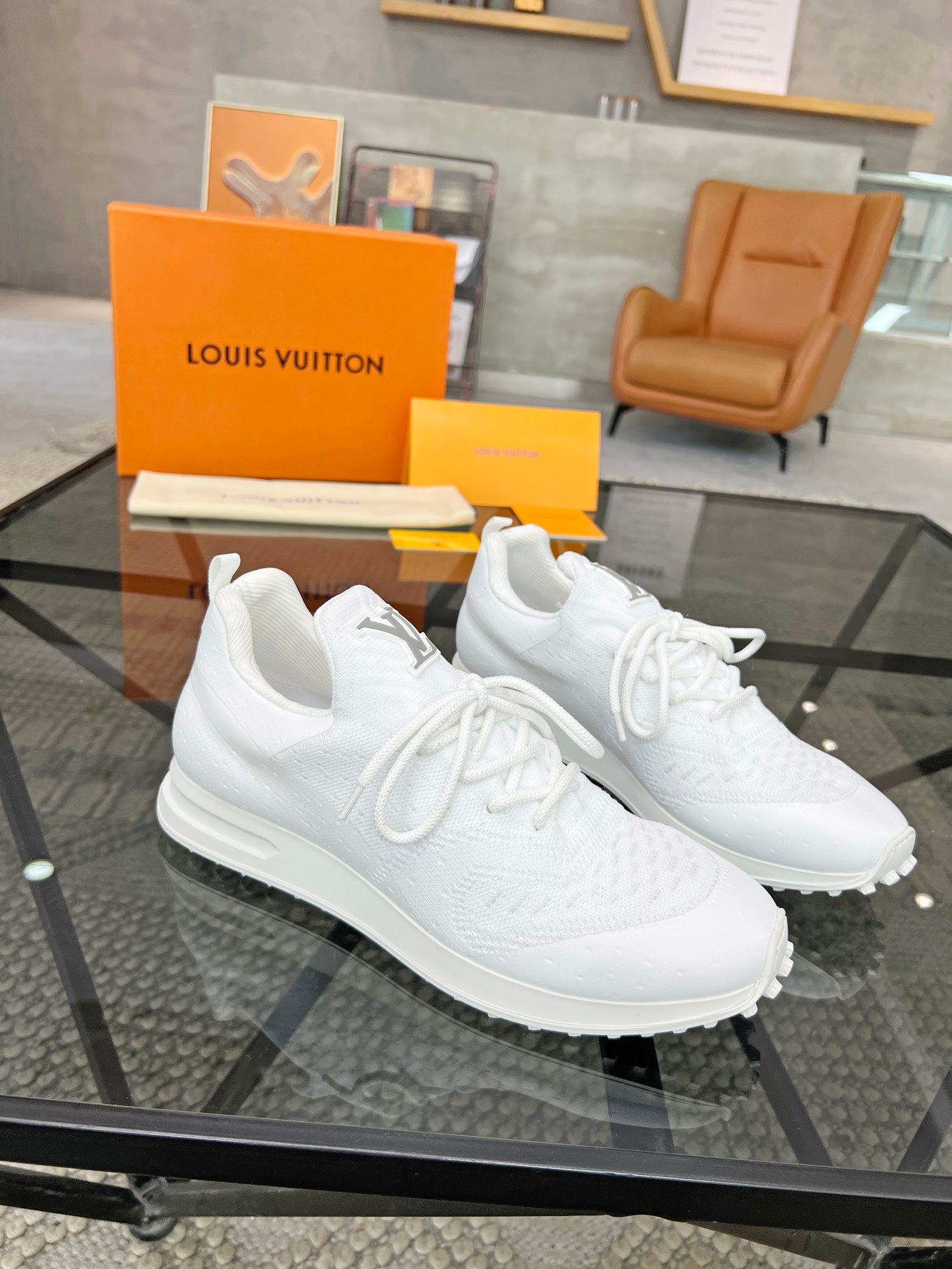 Louis Vuitton sneakers 26
